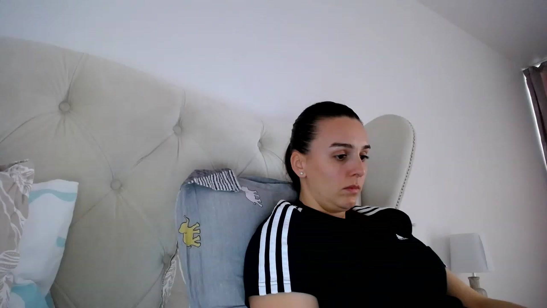 Gallery image thumbnail from L_A_U's myfreecams stream on, 02/22/2023, 11:43 image 15 of 20