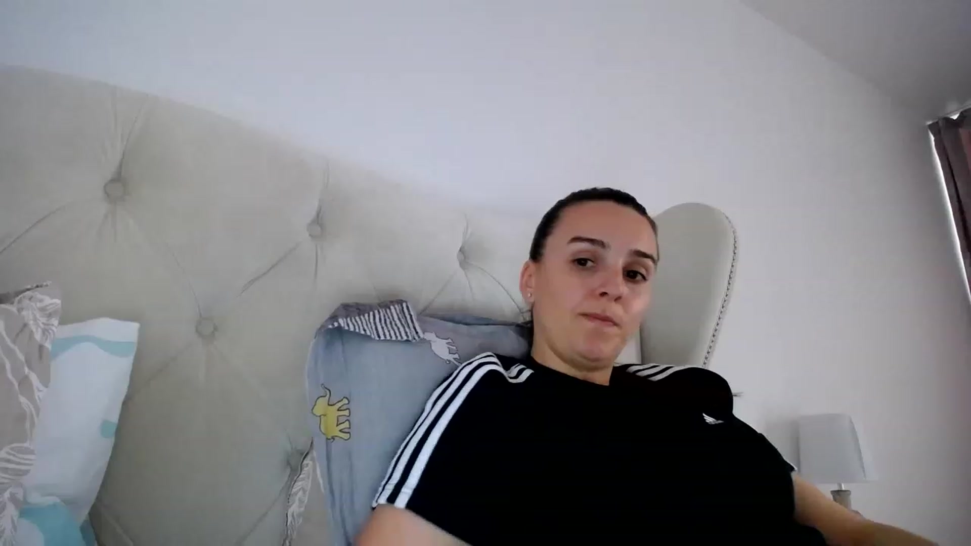 Gallery image thumbnail from L_A_U's myfreecams stream on, 02/22/2023, 11:43 image 16 of 20