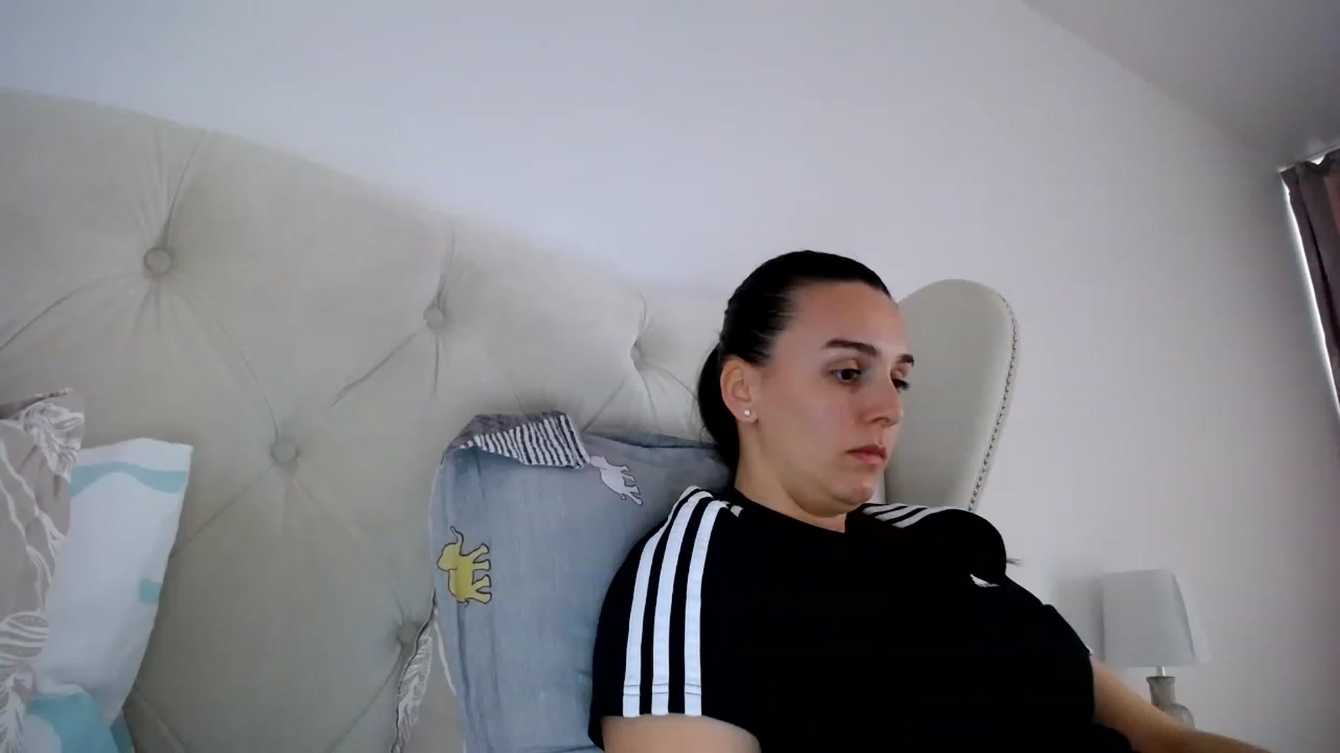 Gallery image thumbnail from L_A_U's myfreecams stream on, 02/22/2023, 11:43 image 12 of 20