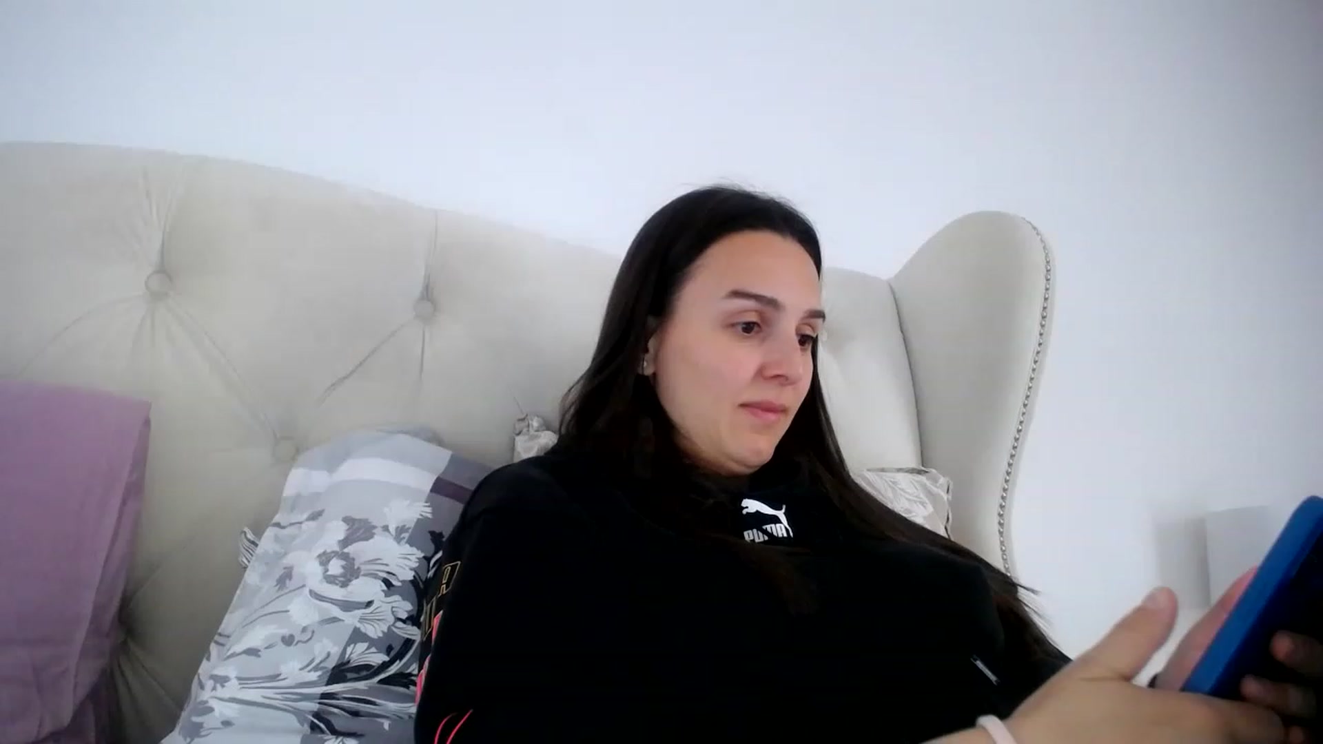 Gallery image thumbnail from L_A_U's myfreecams stream on, 04/02/2023, 14:17 image 2 of 20
