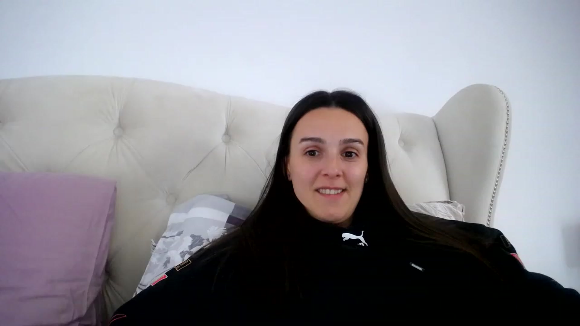 Gallery image thumbnail from L_A_U's myfreecams stream on, 04/02/2023, 14:17 image 7 of 20