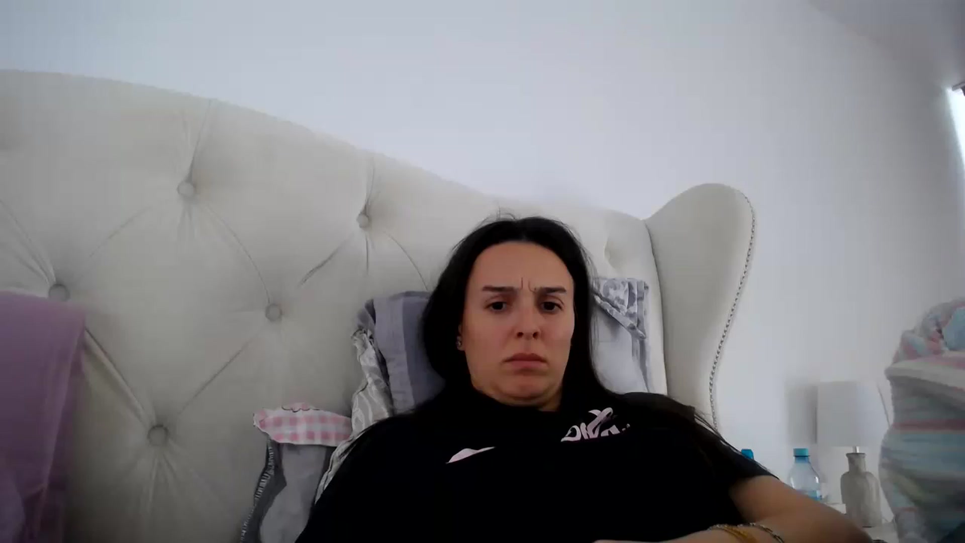 Gallery image thumbnail from L_A_U's myfreecams stream on, 04/03/2023, 12:22 image 18 of 20
