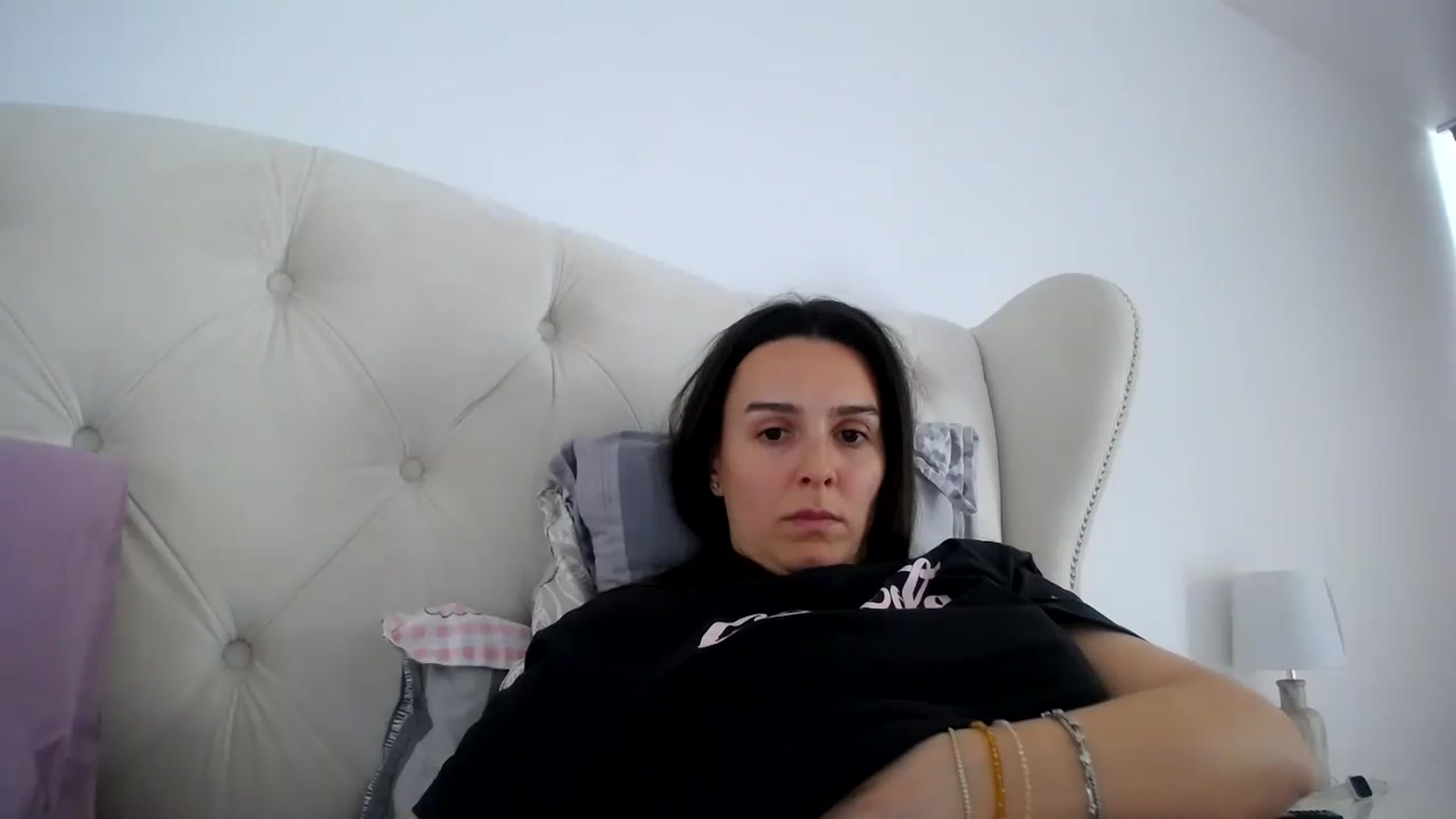 Gallery image thumbnail from L_A_U's myfreecams stream on, 04/03/2023, 12:22 image 15 of 20