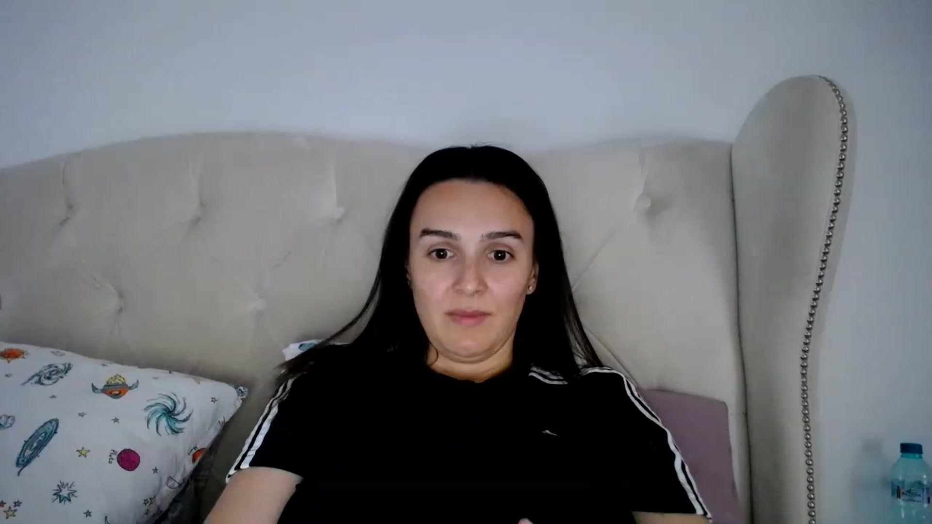 Gallery image thumbnail from L_A_U's myfreecams stream on, 04/04/2023, 11:15 image 7 of 20