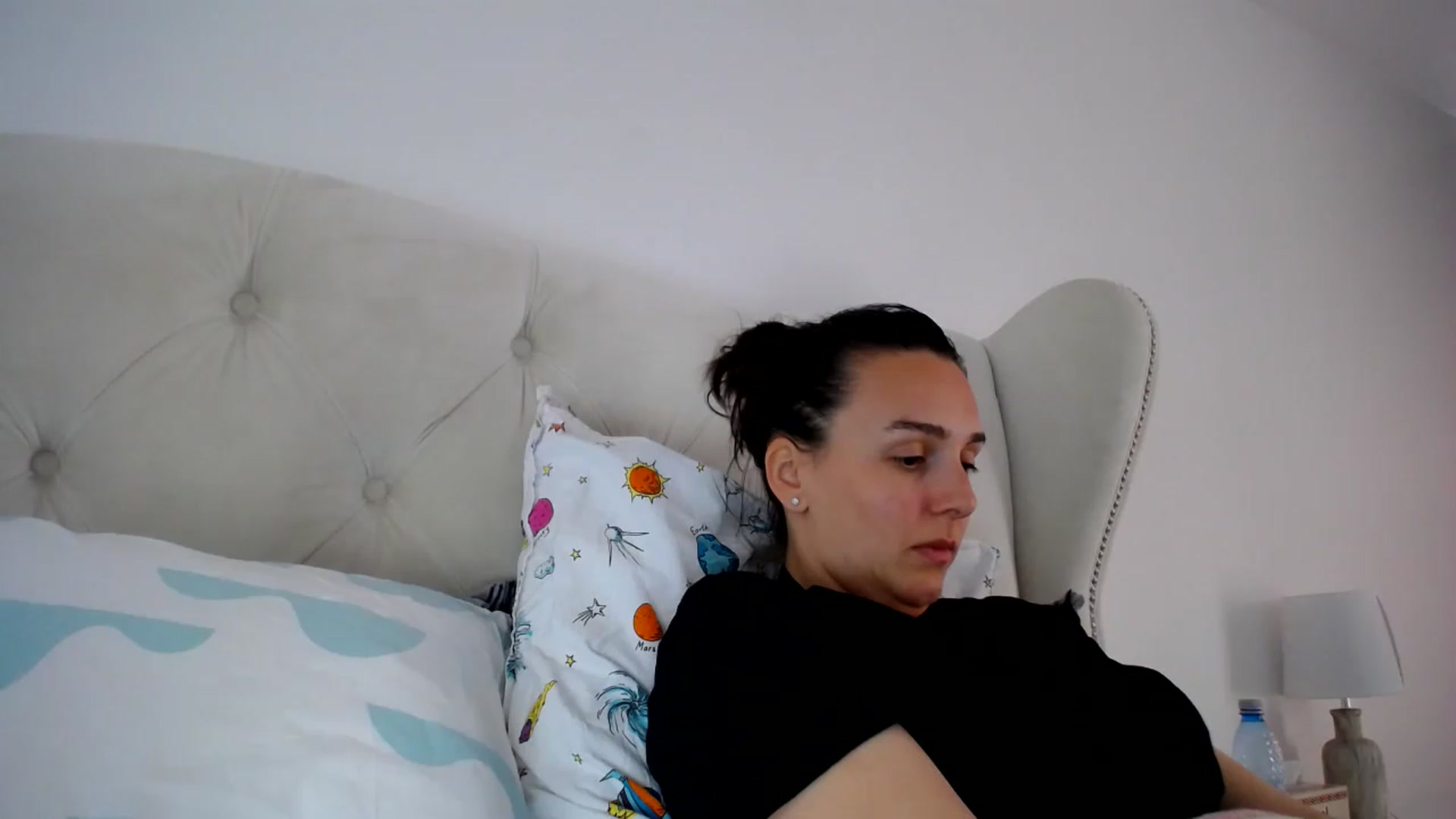 Gallery image thumbnail from L_A_U's myfreecams stream on, 04/24/2023, 08:19 image 18 of 20