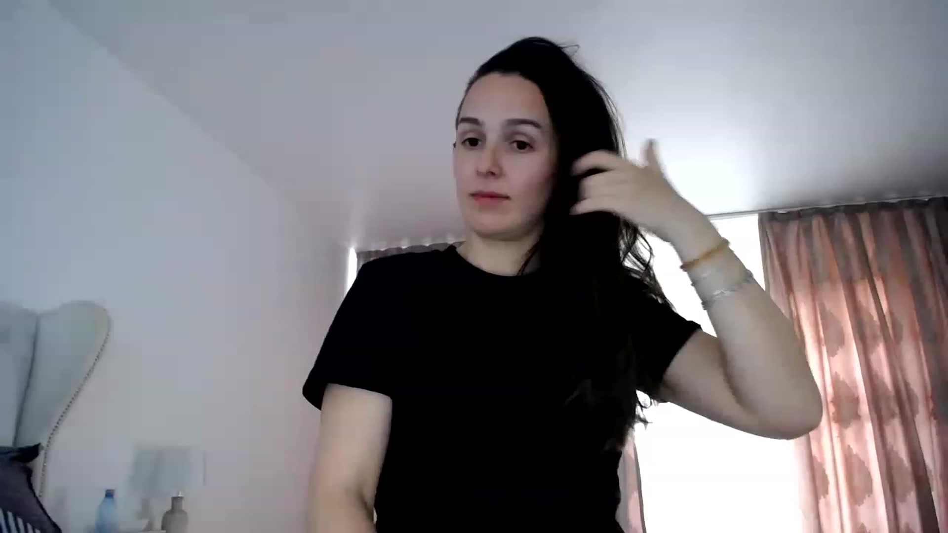 Gallery image thumbnail from L_A_U's myfreecams stream on, 04/24/2023, 10:57 image 1 of 20