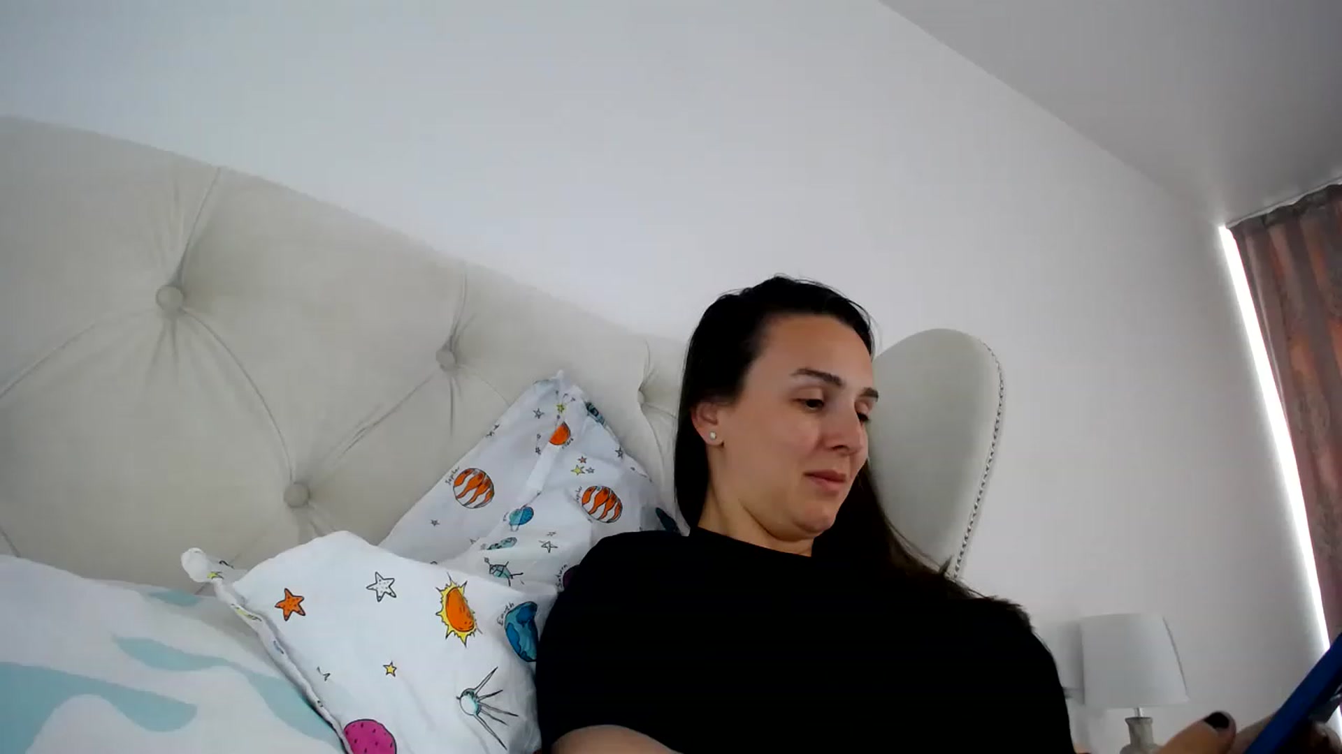 Gallery image thumbnail from L_A_U's myfreecams stream on, 04/24/2023, 12:20 image 4 of 20
