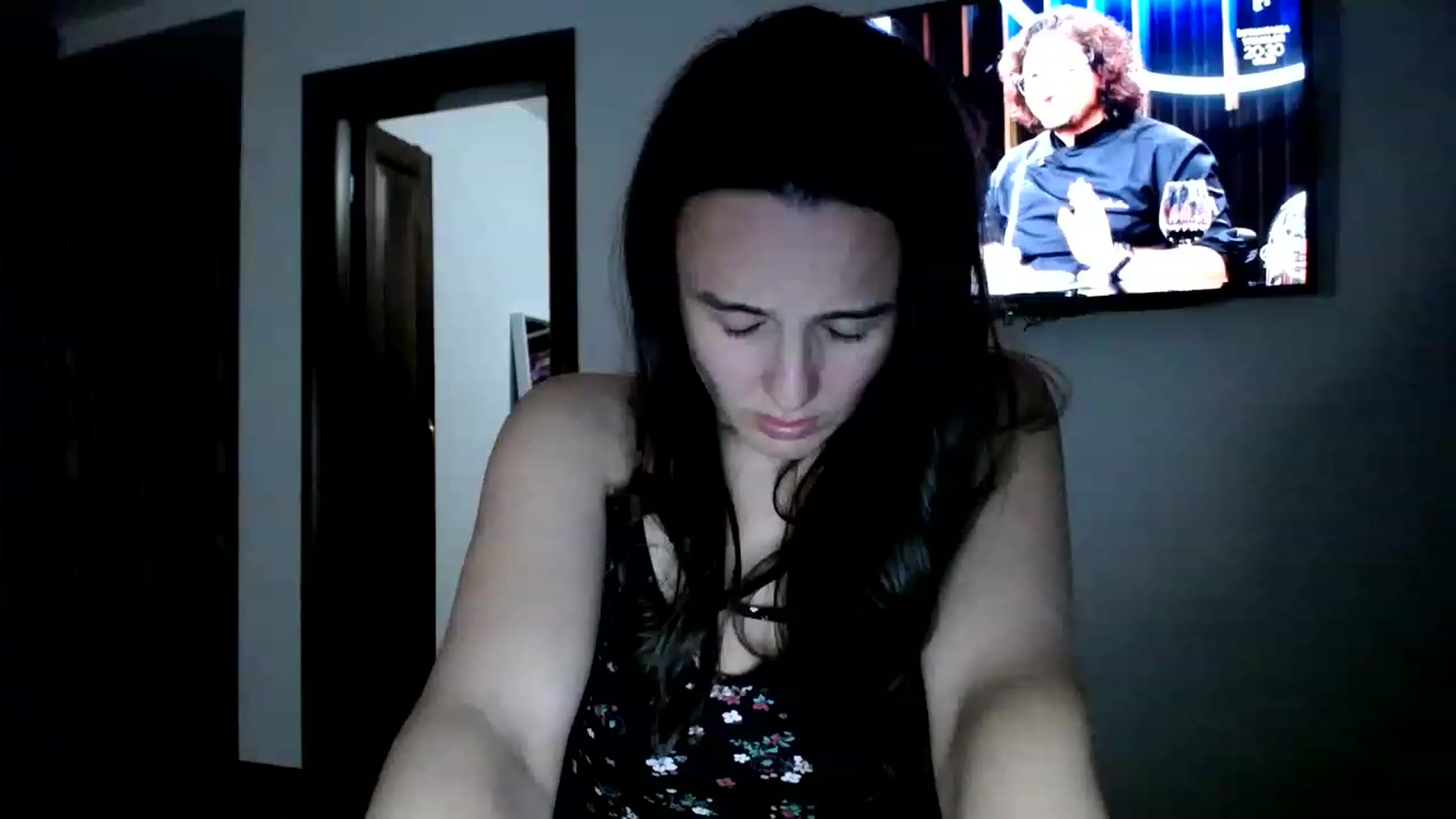 Gallery image thumbnail from L_A_U's myfreecams stream on, 04/24/2023, 21:03 image 6 of 20