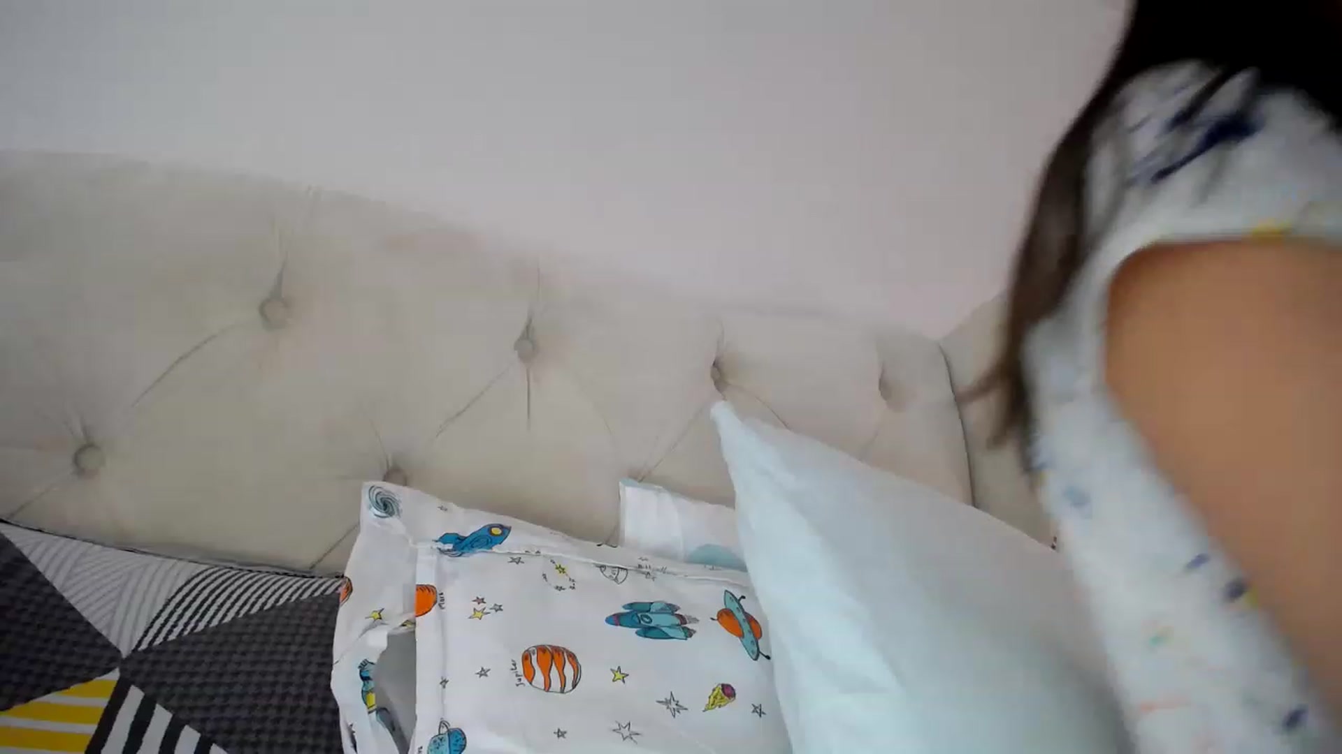 Gallery image thumbnail from L_A_U's myfreecams stream on, 04/27/2023, 09:53 image 2 of 20