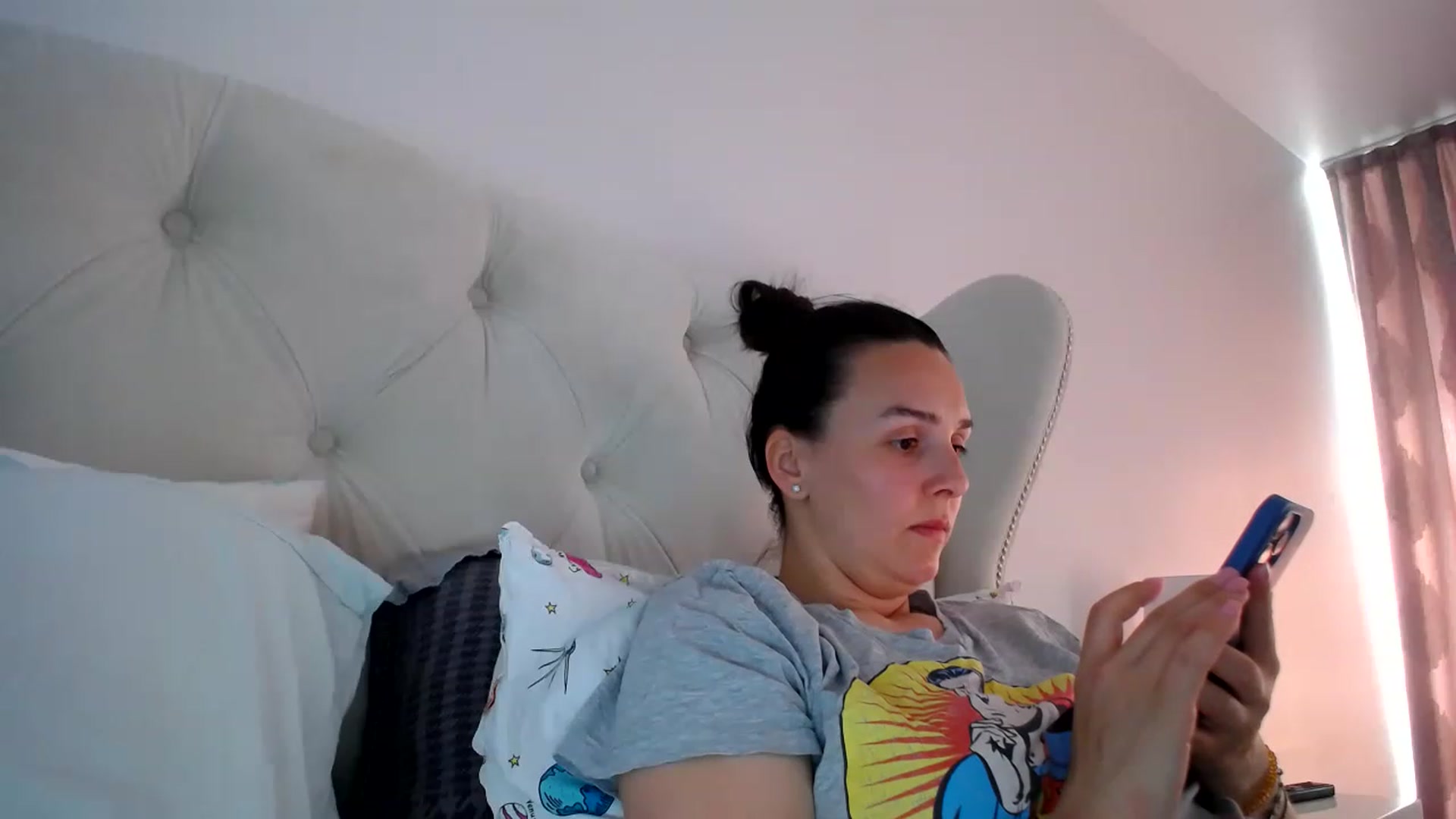 Gallery image thumbnail from L_A_U's myfreecams stream on, 05/02/2023, 07:34 image 4 of 20