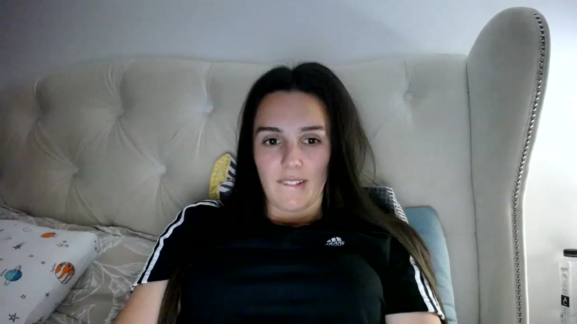 Gallery image thumbnail from L_A_U's myfreecams stream on, 05/03/2023, 19:53 image 1 of 20