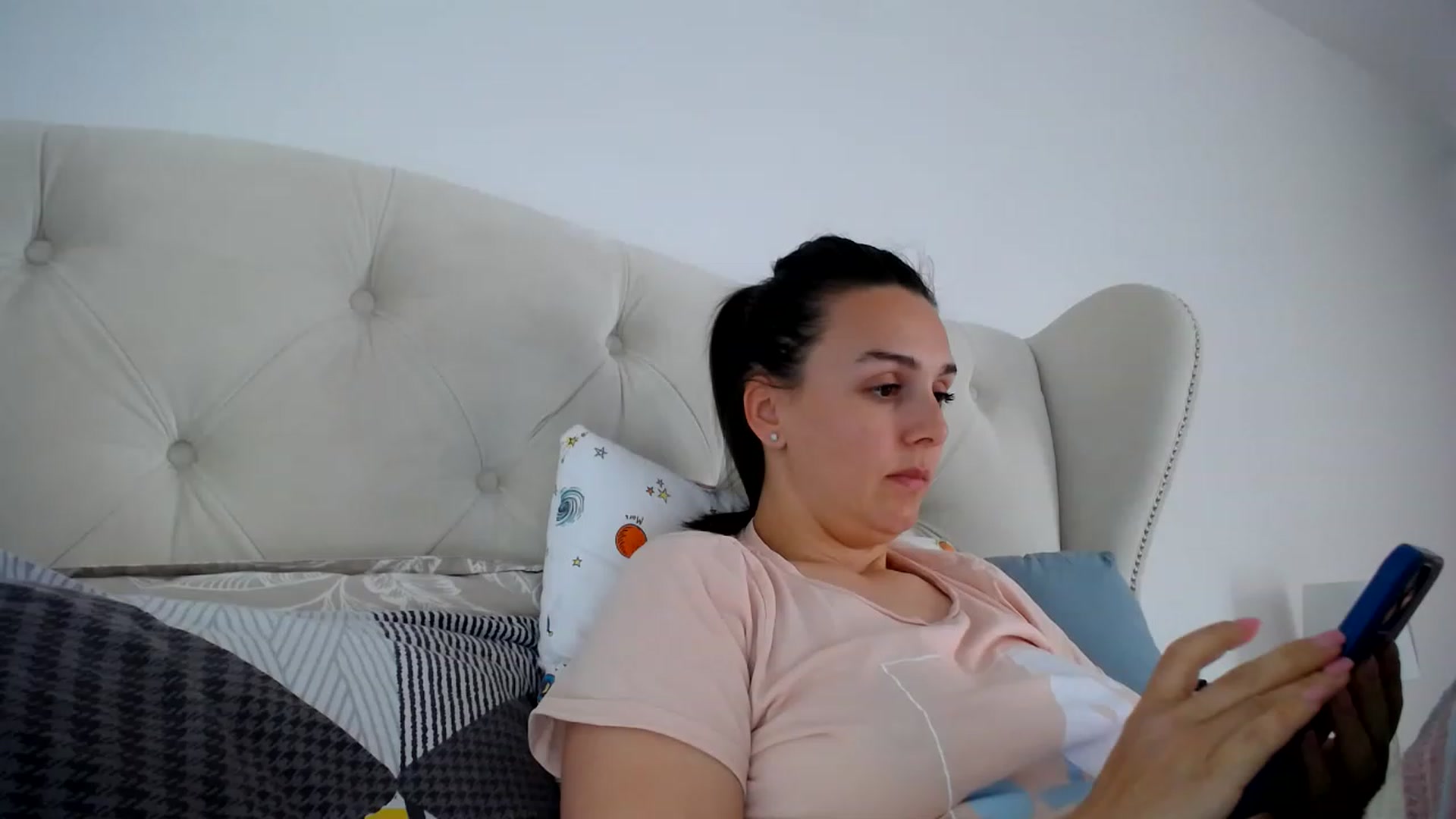 Gallery image thumbnail from L_A_U's myfreecams stream on, 05/10/2023, 09:57 image 1 of 20
