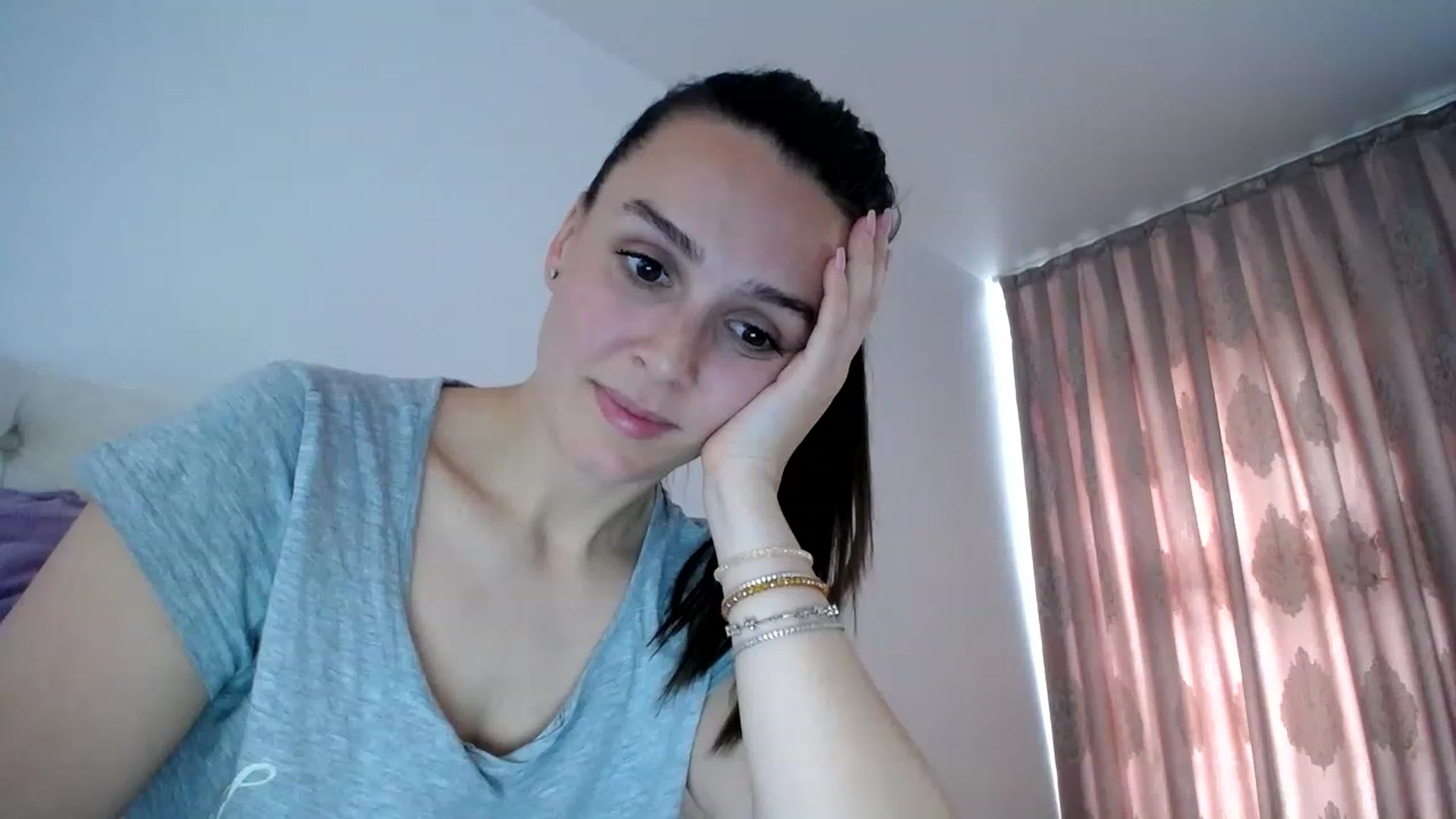 Gallery image thumbnail from L_A_U's myfreecams stream on, 05/12/2023, 12:52 image 9 of 20
