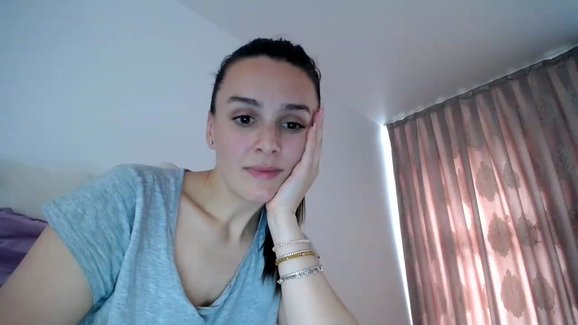 Gallery image thumbnail from L_A_U's myfreecams stream on, 05/12/2023, 12:52 image 10 of 20