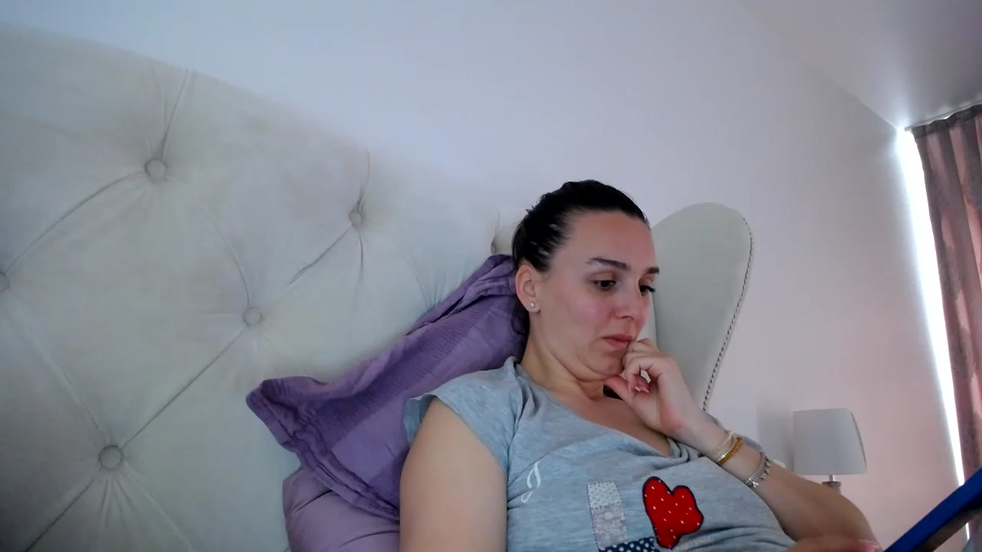 Gallery image thumbnail from L_A_U's myfreecams stream on, 05/15/2023, 08:41 image 11 of 20