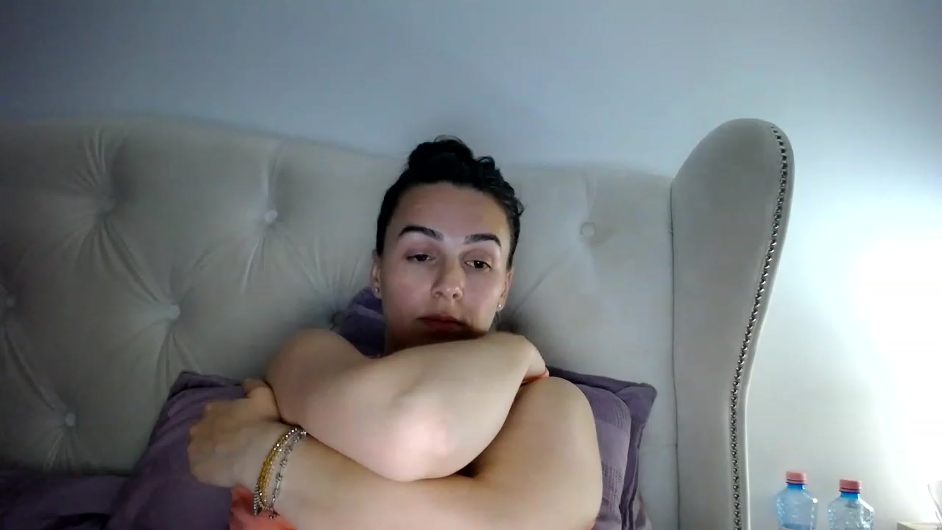 Gallery image thumbnail from L_A_U's myfreecams stream on, 05/18/2023, 21:42 image 1 of 20