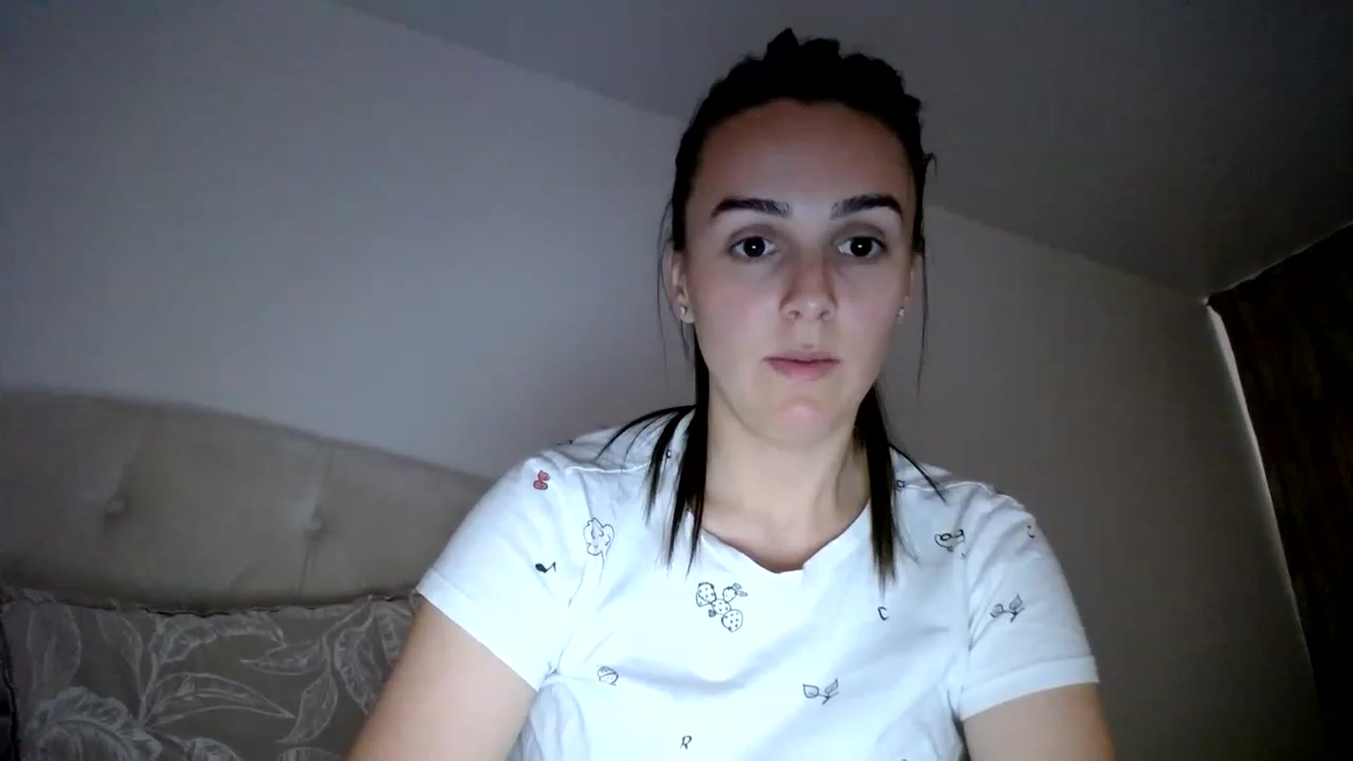 Gallery image thumbnail from L_A_U's myfreecams stream on, 05/21/2023, 17:05 image 14 of 20