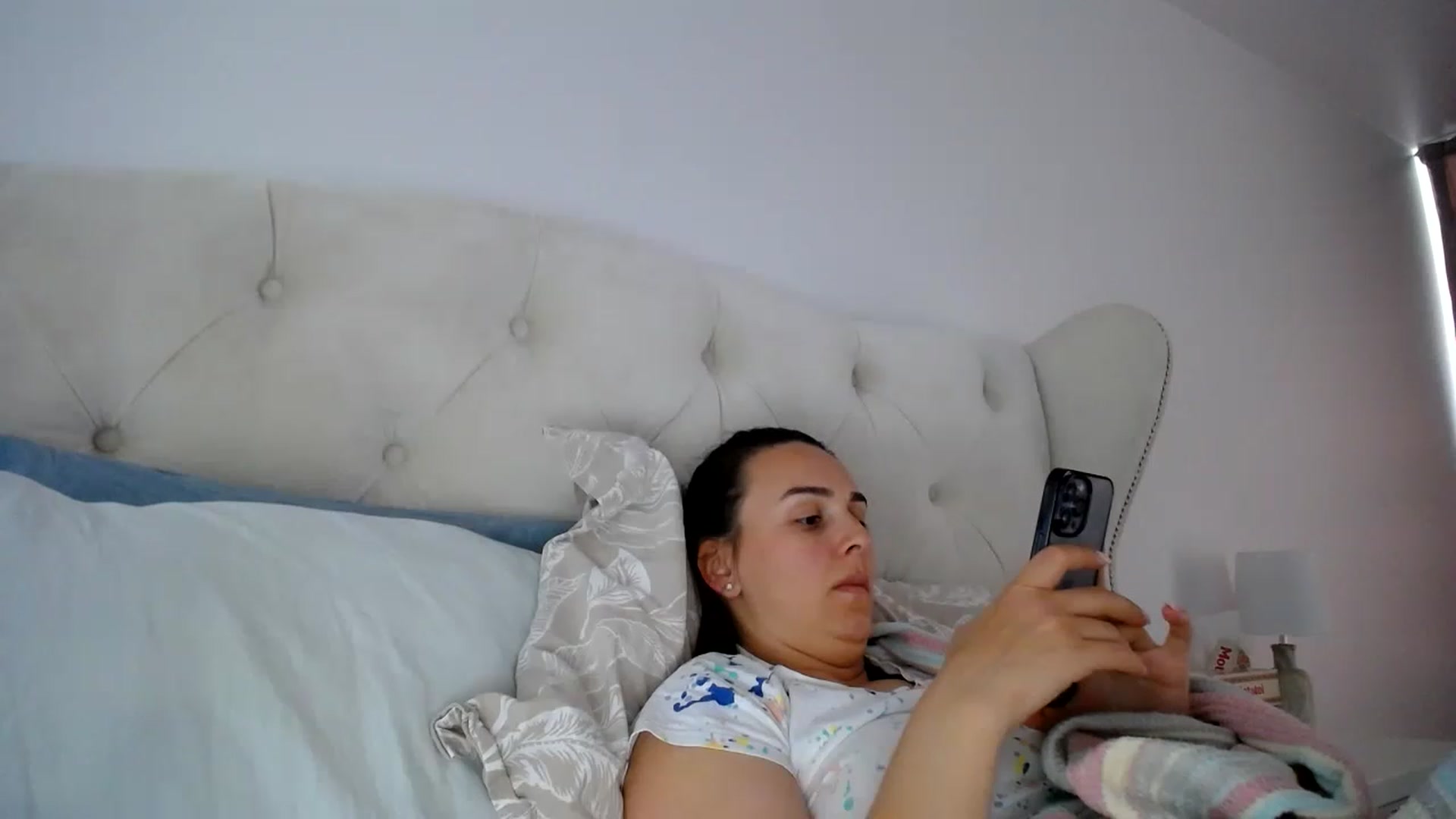 Gallery image thumbnail from L_A_U's myfreecams stream on, 05/22/2023, 10:06 image 1 of 20