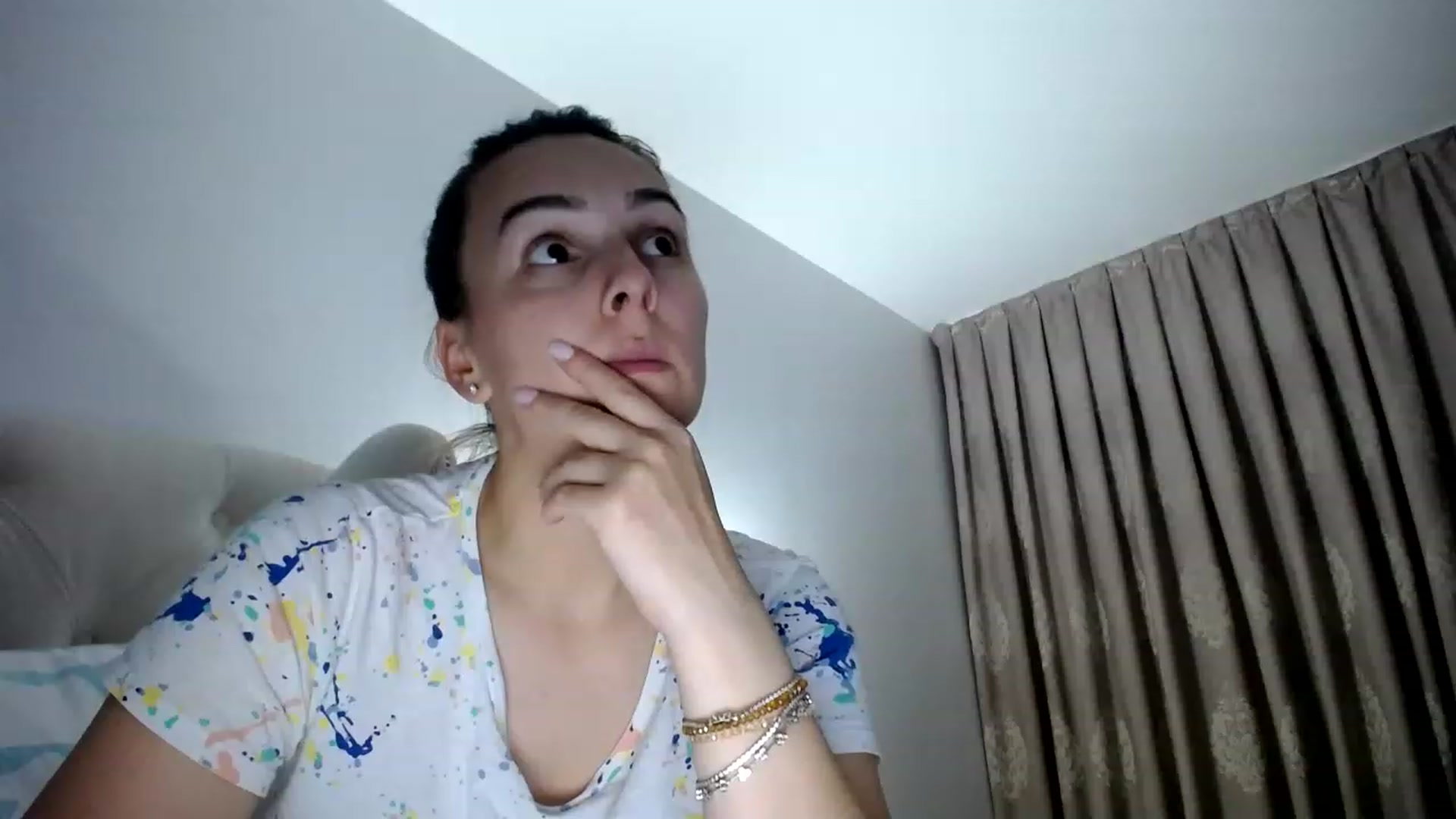 Gallery image thumbnail from L_A_U's myfreecams stream on, 05/23/2023, 21:00 image 10 of 20