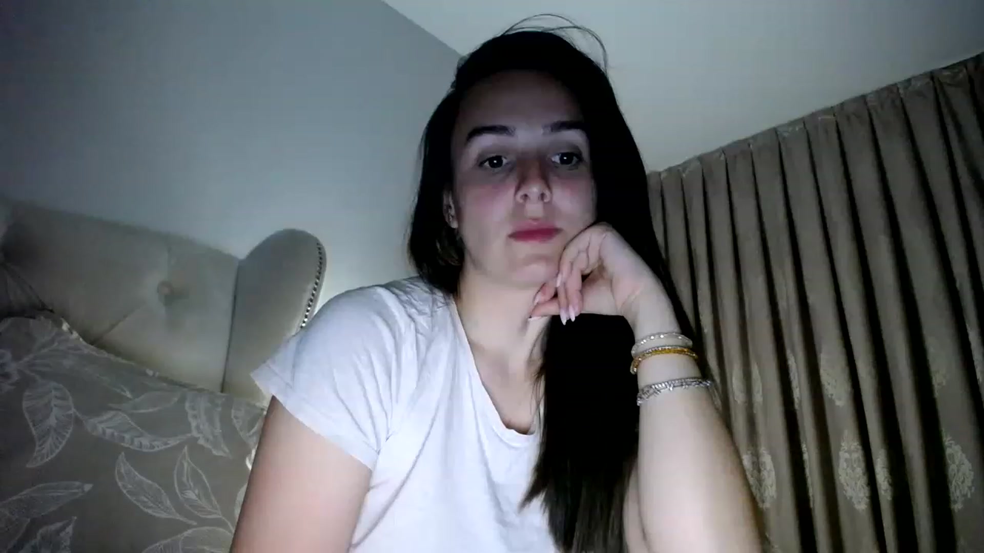 Gallery image thumbnail from L_A_U's myfreecams stream on, 06/04/2023, 02:15 image 10 of 20