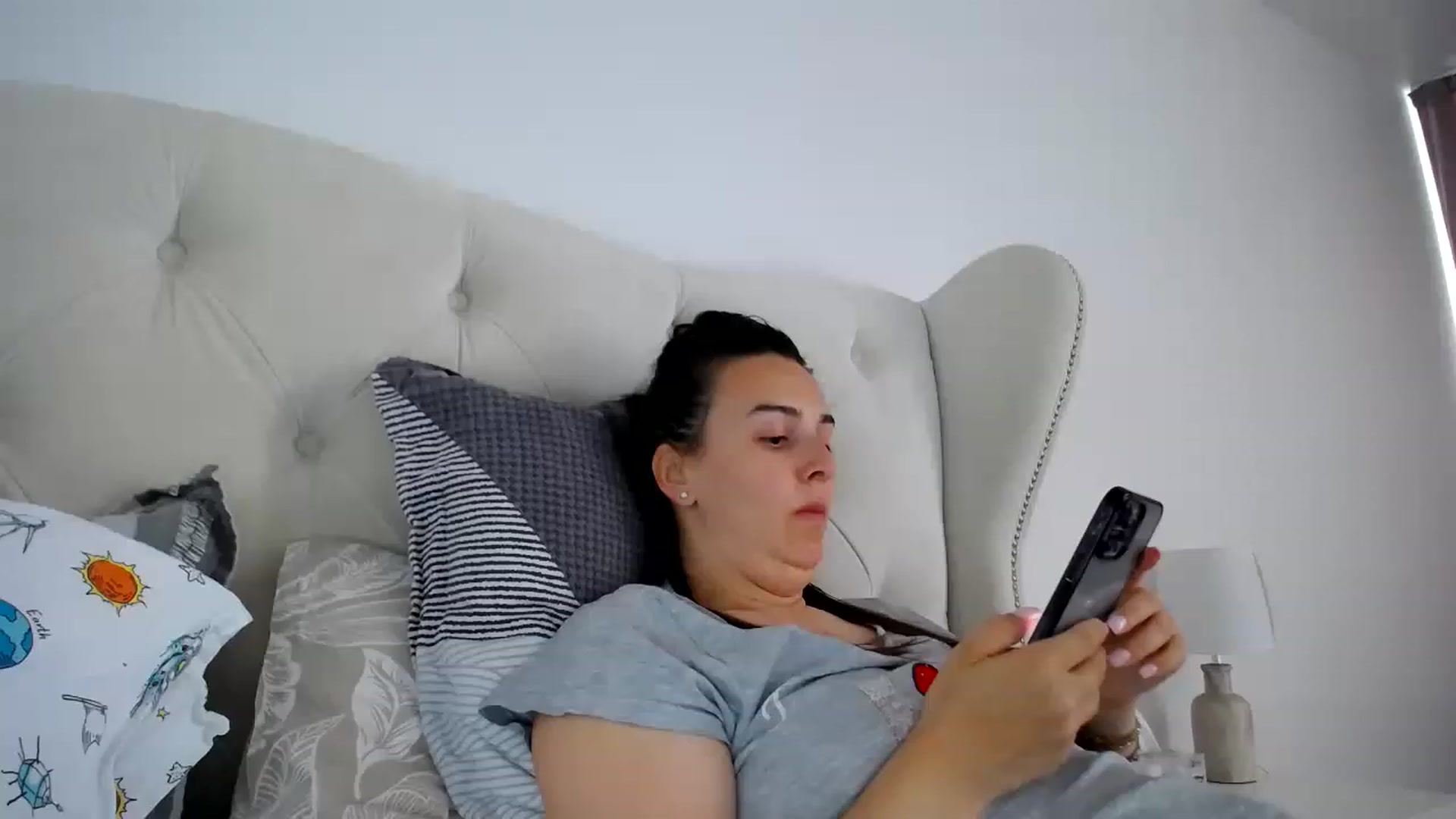Gallery image thumbnail from L_A_U's myfreecams stream on, 06/07/2023, 11:34 image 15 of 20