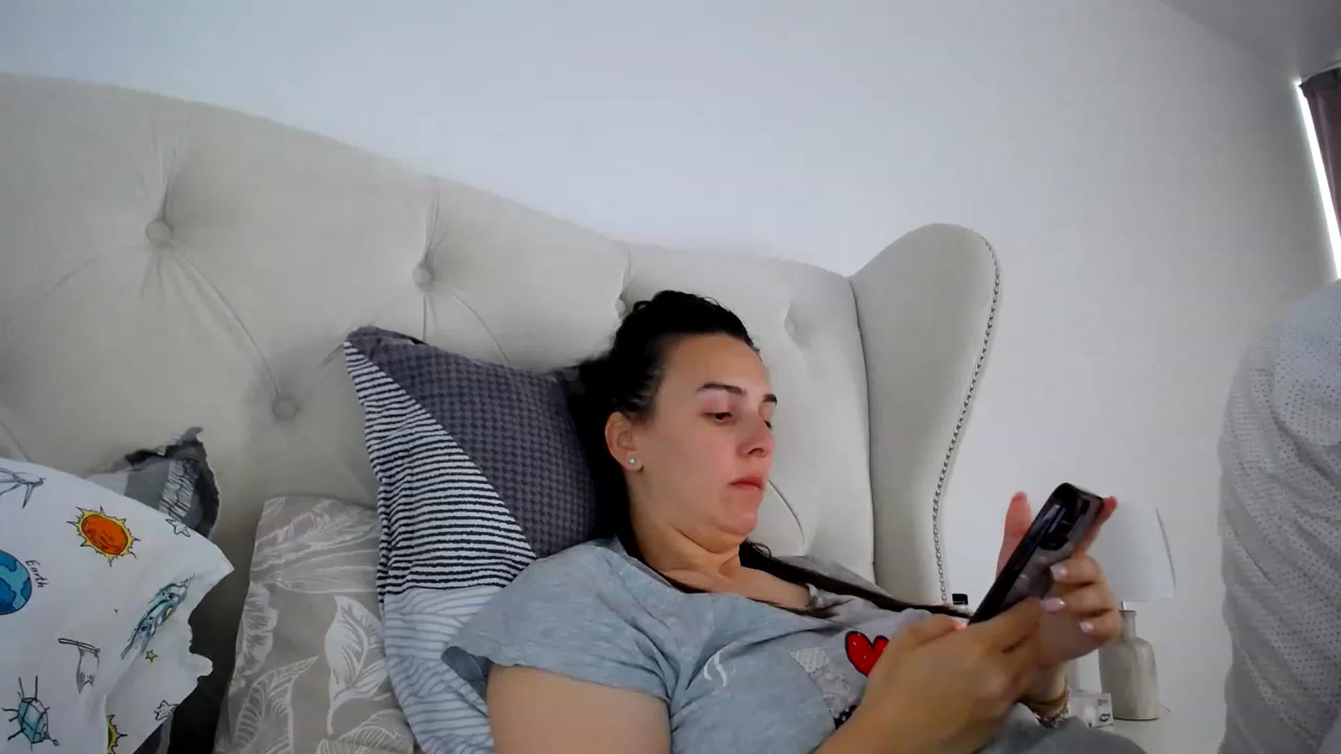 Gallery image thumbnail from L_A_U's myfreecams stream on, 06/07/2023, 11:34 image 18 of 20