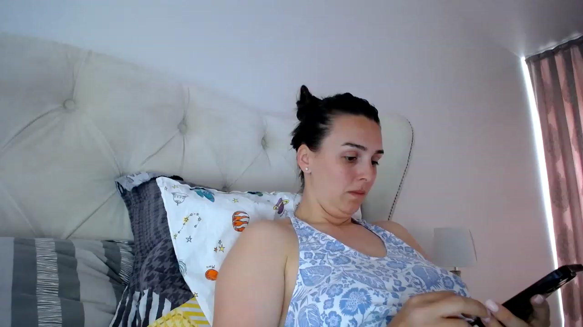 Gallery image thumbnail from L_A_U's myfreecams stream on, 06/08/2023, 09:26 image 10 of 20