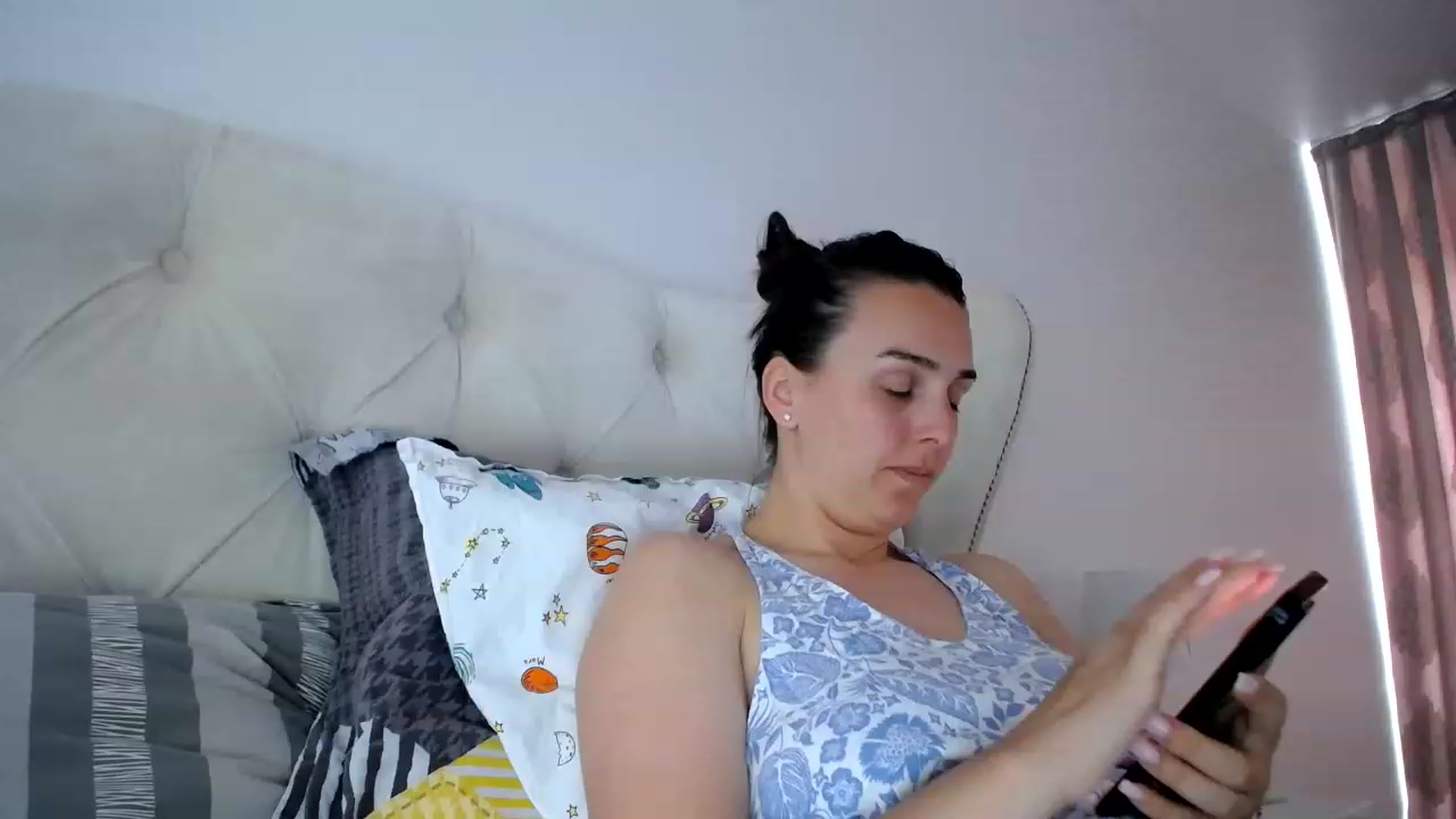 Gallery image thumbnail from L_A_U's myfreecams stream on, 06/08/2023, 09:26 image 3 of 20