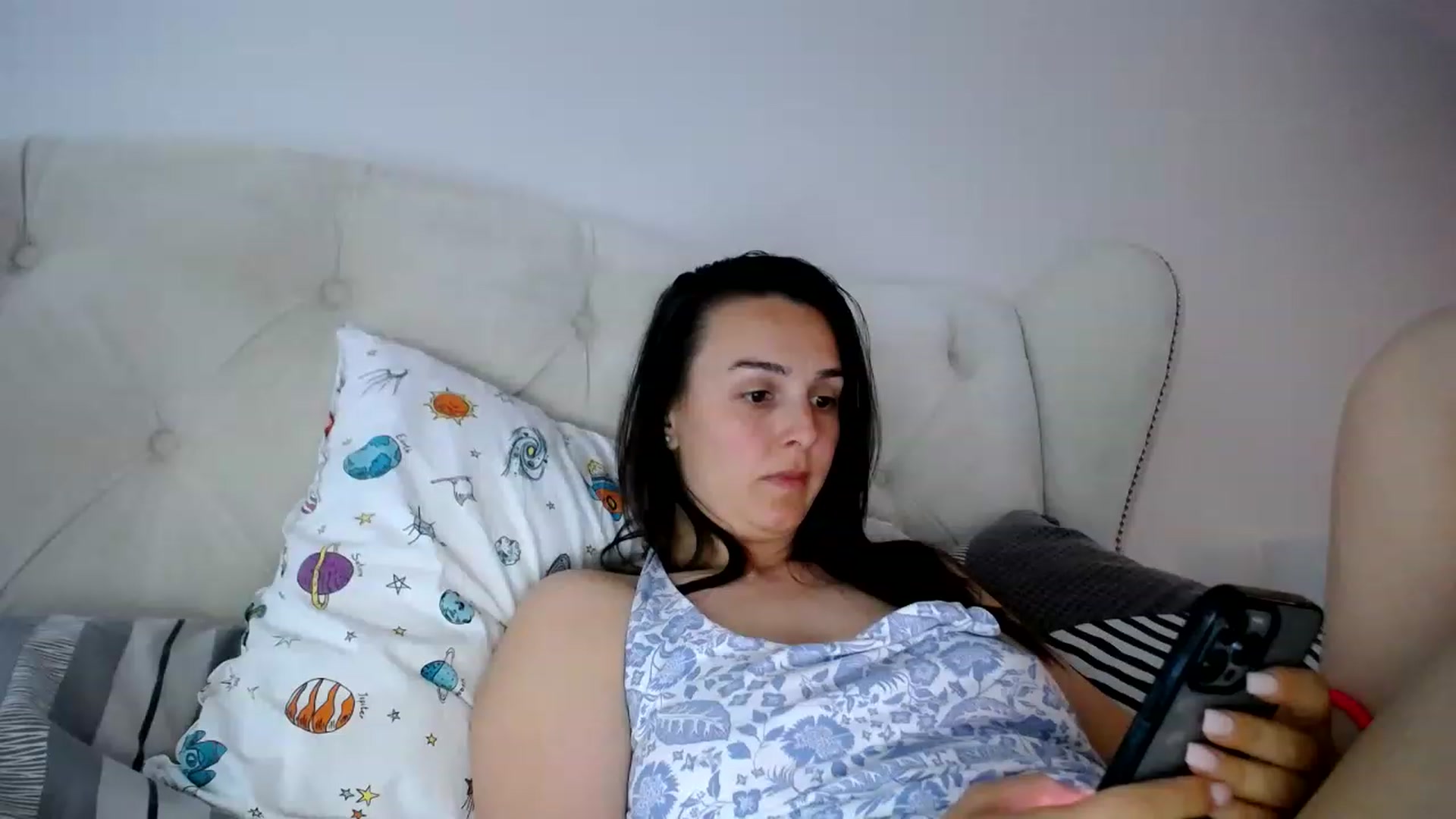 Gallery image thumbnail from L_A_U's myfreecams stream on, 06/08/2023, 12:38 image 8 of 20