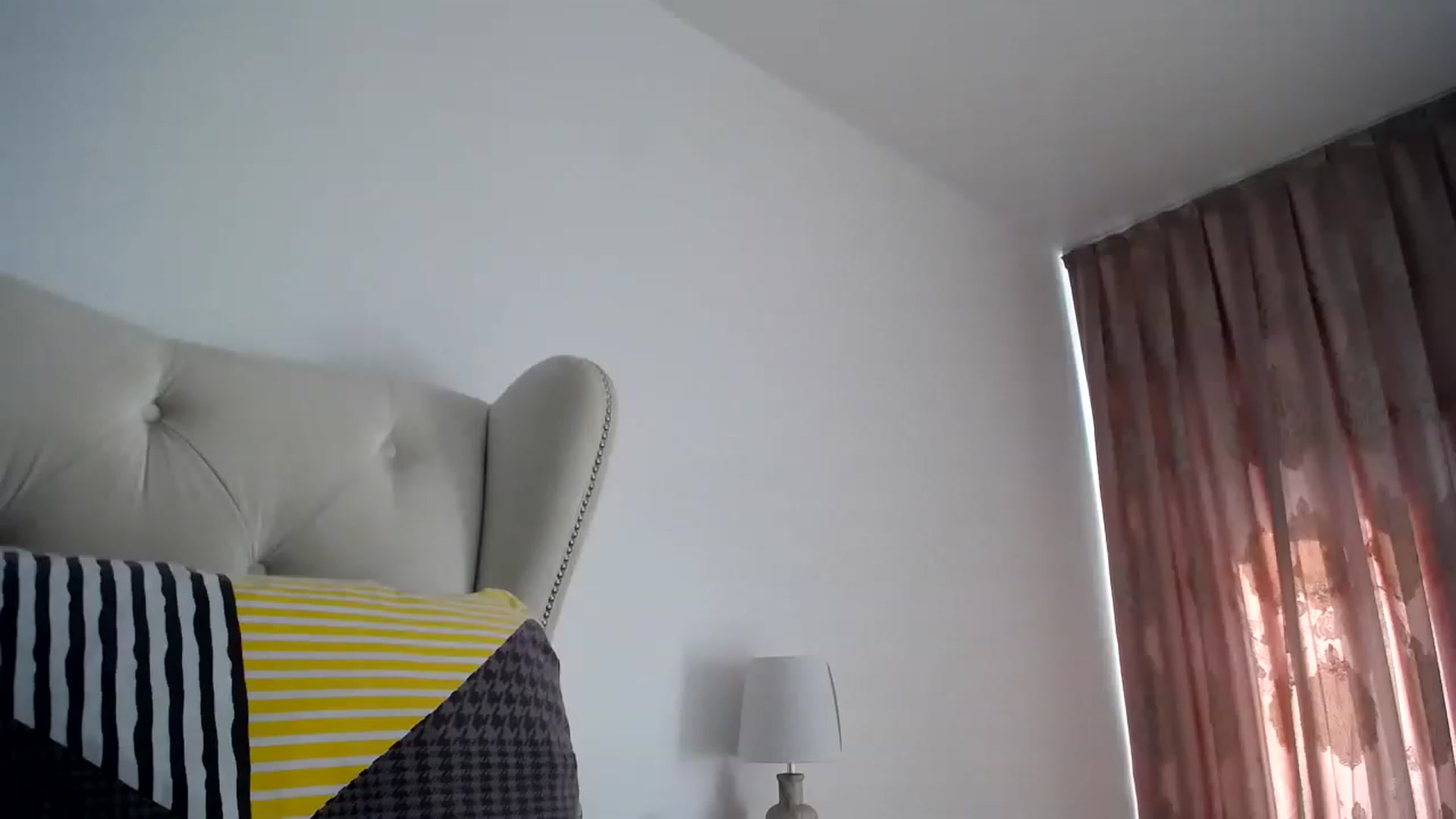 Gallery image thumbnail from L_A_U's myfreecams stream on, 06/09/2023, 07:13 image 17 of 20