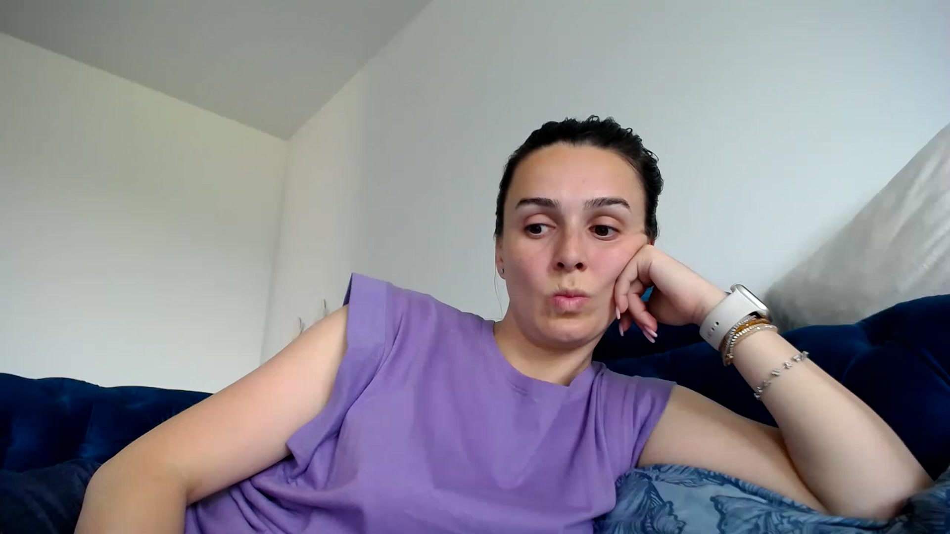 Gallery image thumbnail from L_A_U's myfreecams stream on, 06/09/2023, 07:13 image 3 of 20