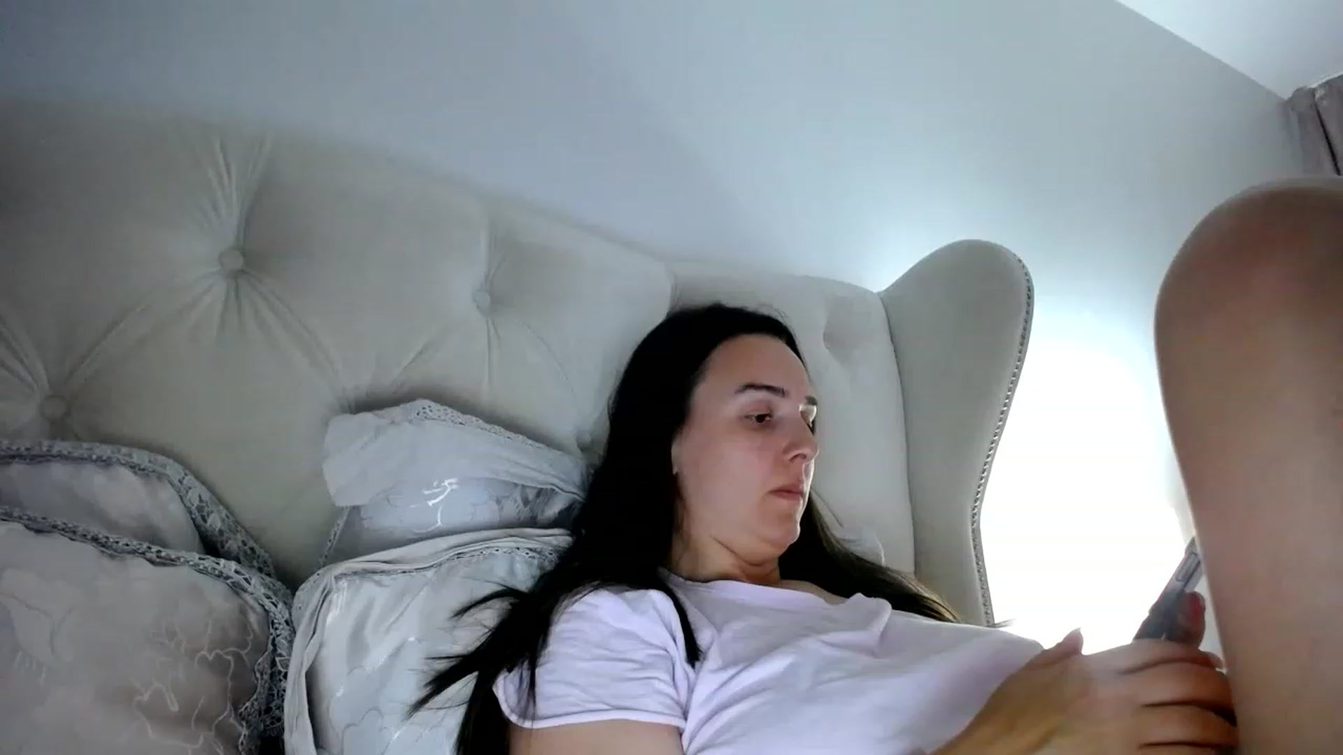 Gallery image thumbnail from L_A_U's myfreecams stream on, 06/15/2023, 17:15 image 11 of 20