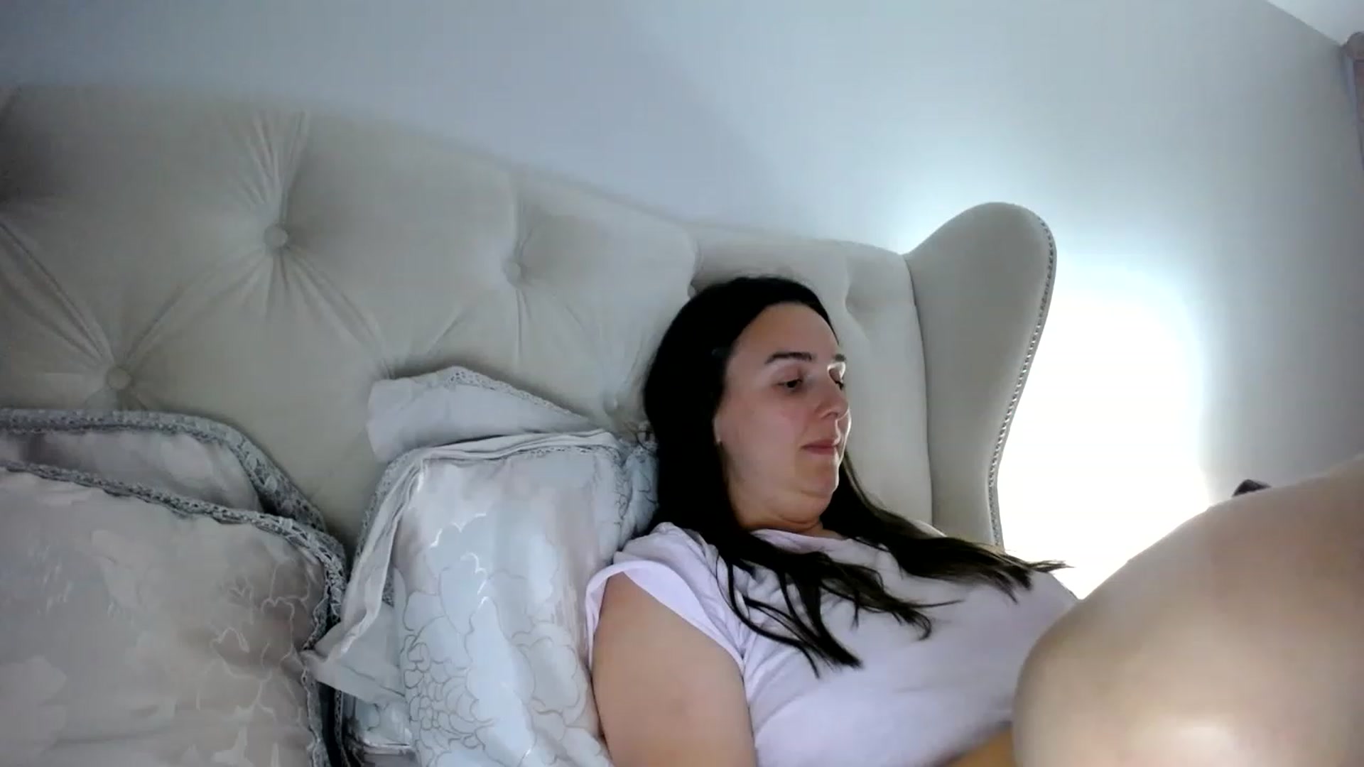 Gallery image thumbnail from L_A_U's myfreecams stream on, 06/15/2023, 17:15 image 20 of 20