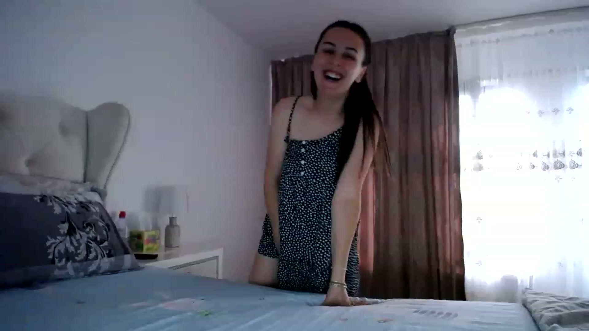 Gallery image thumbnail from L_A_U's myfreecams stream on, 06/24/2023, 16:31 image 11 of 20