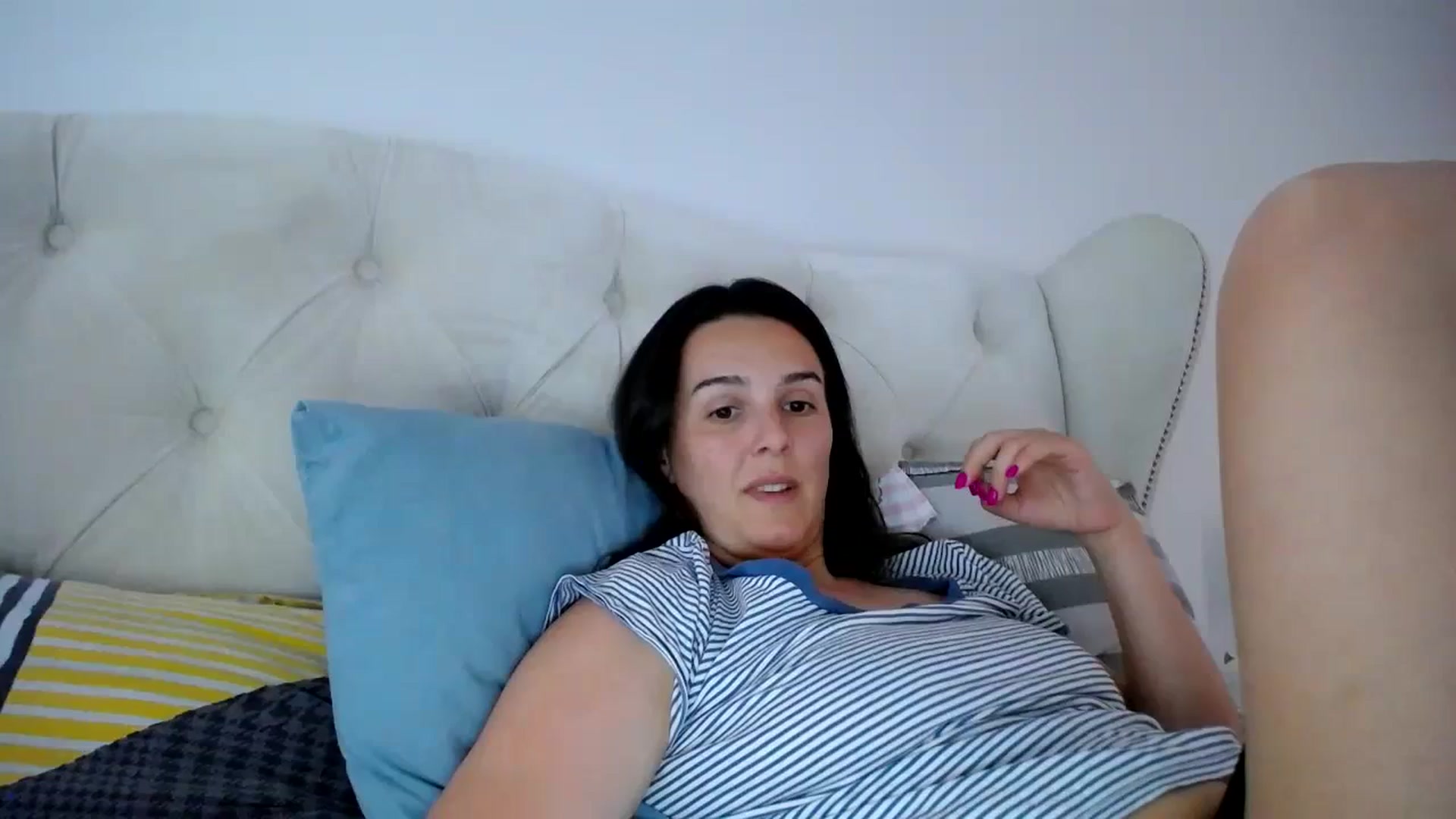 Gallery image thumbnail from L_A_U's myfreecams stream on, 07/04/2023, 12:05 image 1 of 20