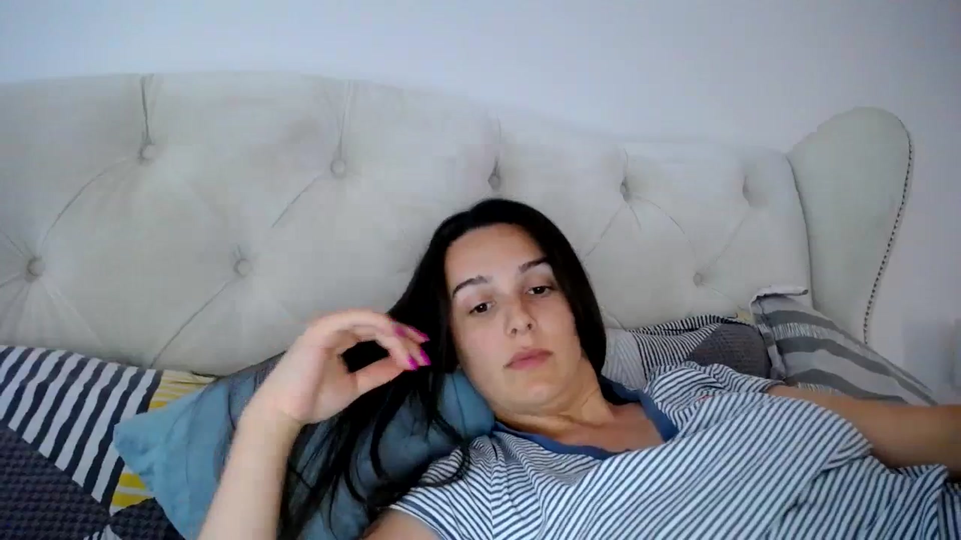 Gallery image thumbnail from L_A_U's myfreecams stream on, 07/04/2023, 12:05 image 20 of 20