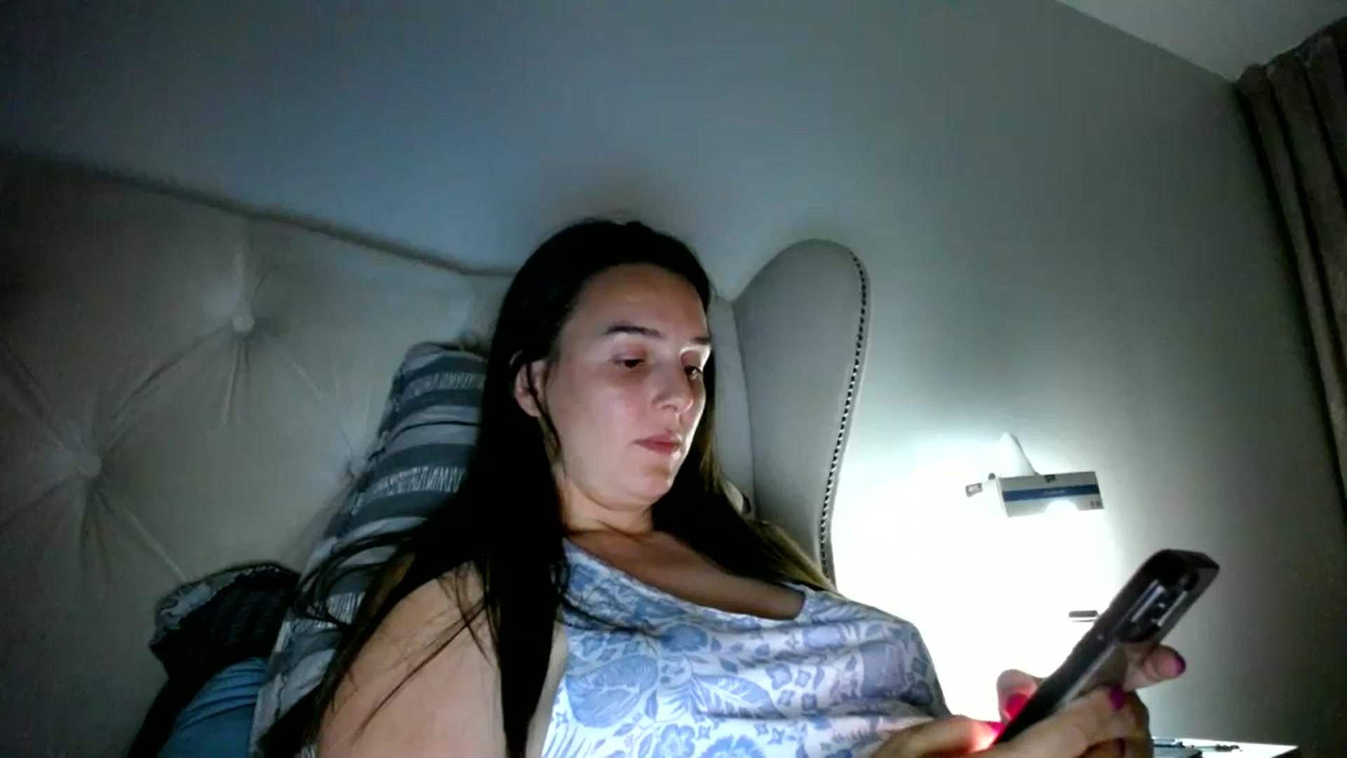 Gallery image thumbnail from L_A_U's myfreecams stream on, 07/04/2023, 22:43 image 2 of 20