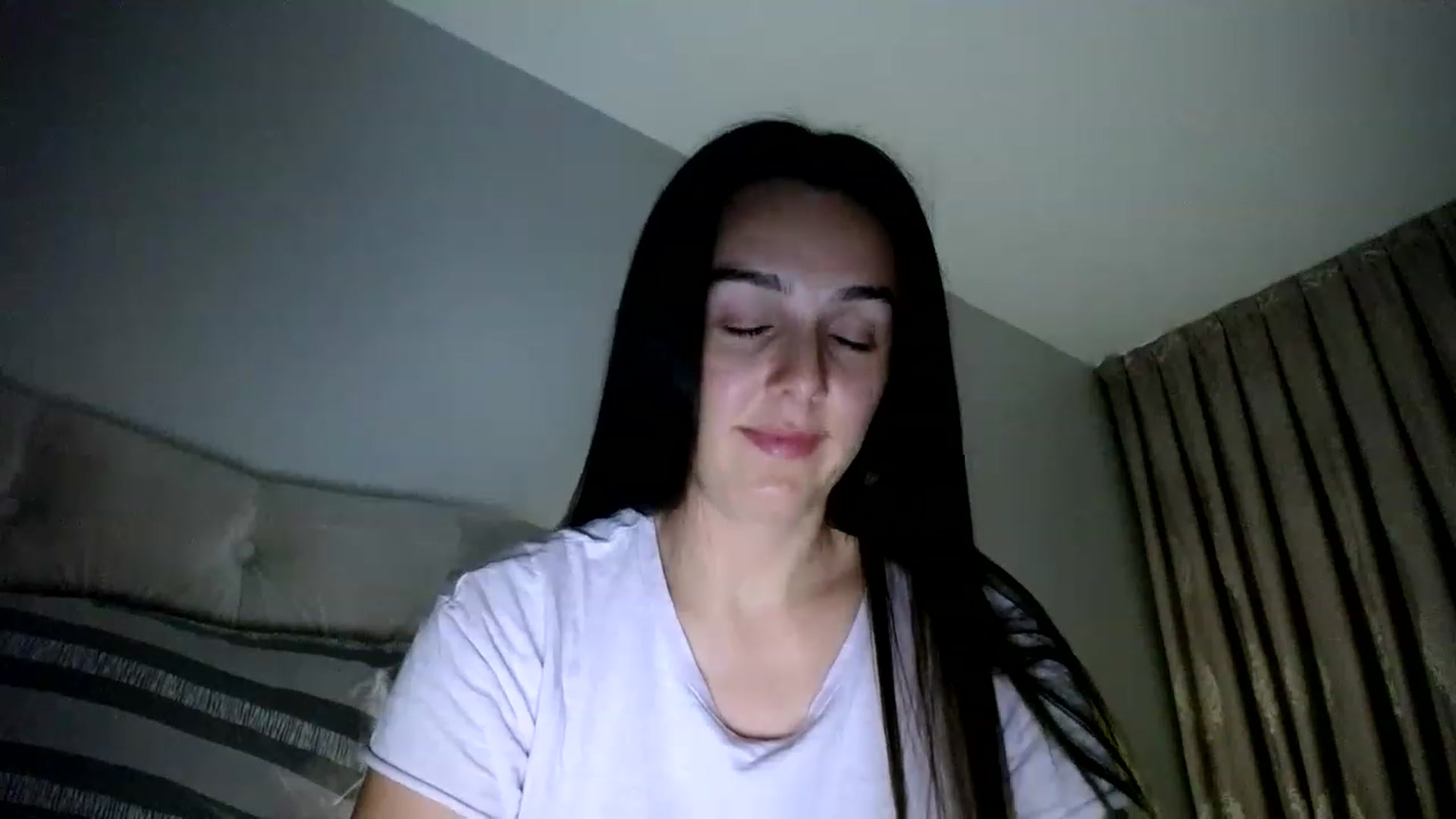 Gallery image thumbnail from L_A_U's myfreecams stream on, 07/06/2023, 23:19 image 17 of 20