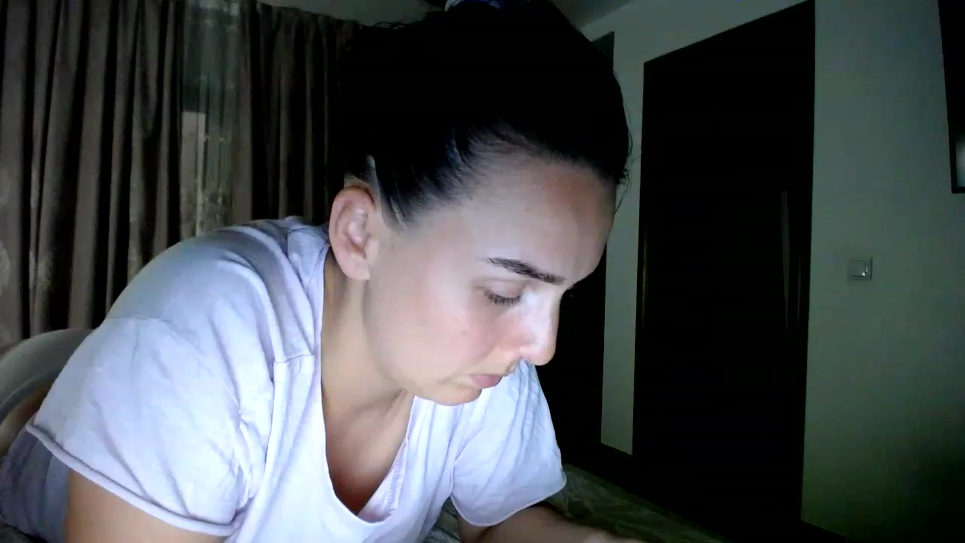 Gallery image thumbnail from L_A_U's myfreecams stream on, 07/13/2023, 21:04 image 17 of 20