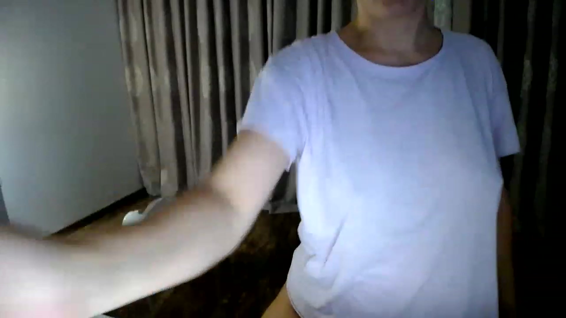 Gallery image thumbnail from L_A_U's myfreecams stream on, 07/13/2023, 22:22 image 8 of 20