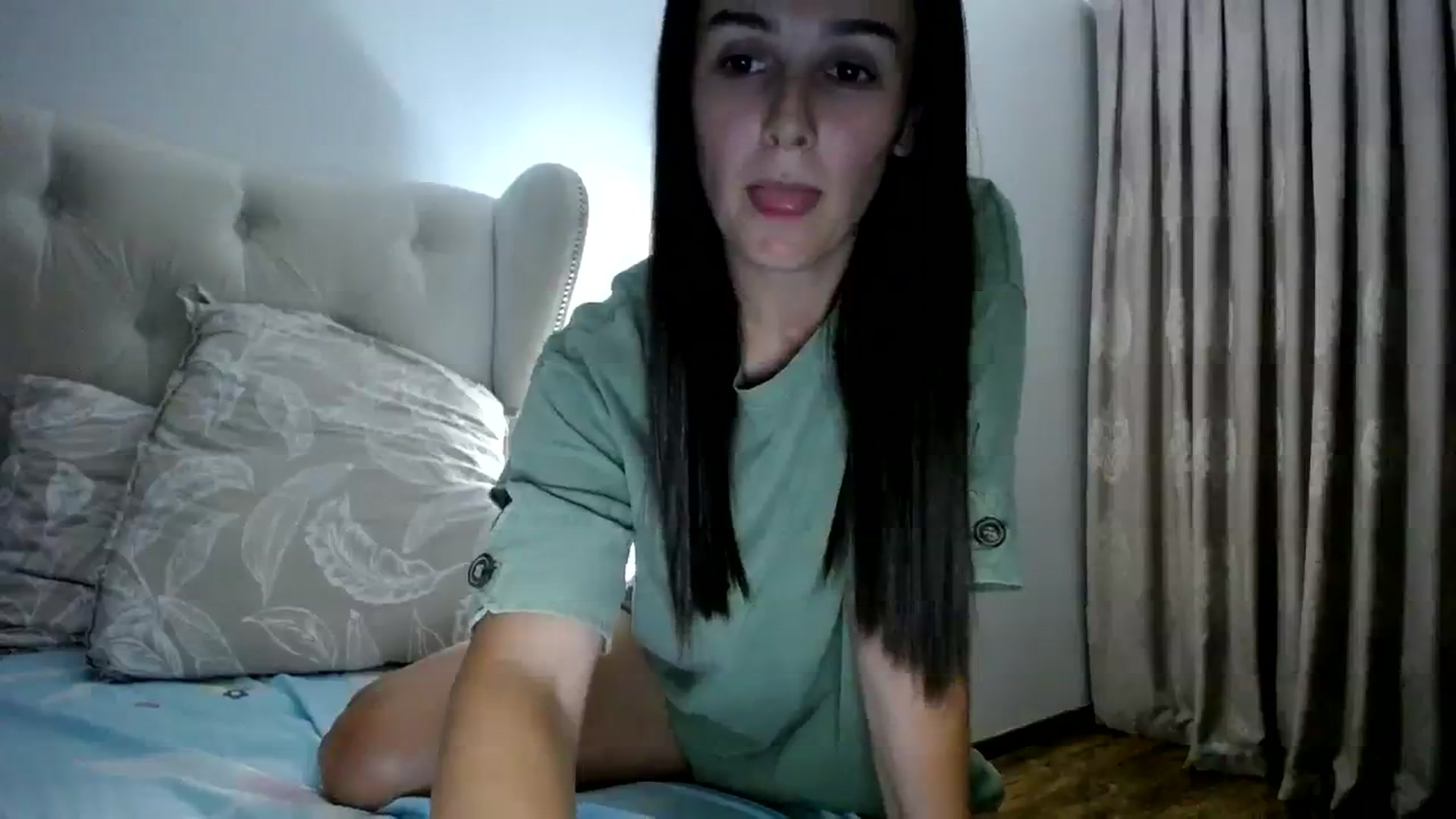 Gallery image thumbnail from L_A_U's myfreecams stream on, 07/29/2023, 19:31 image 11 of 20