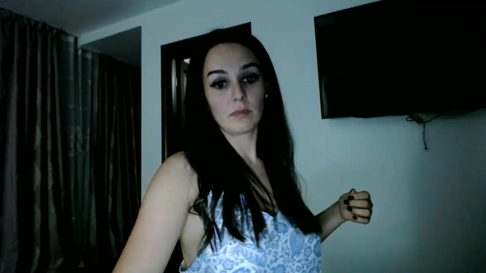 Gallery image thumbnail from L_A_U's myfreecams stream on, 09/03/2023, 24:59 image 16 of 20