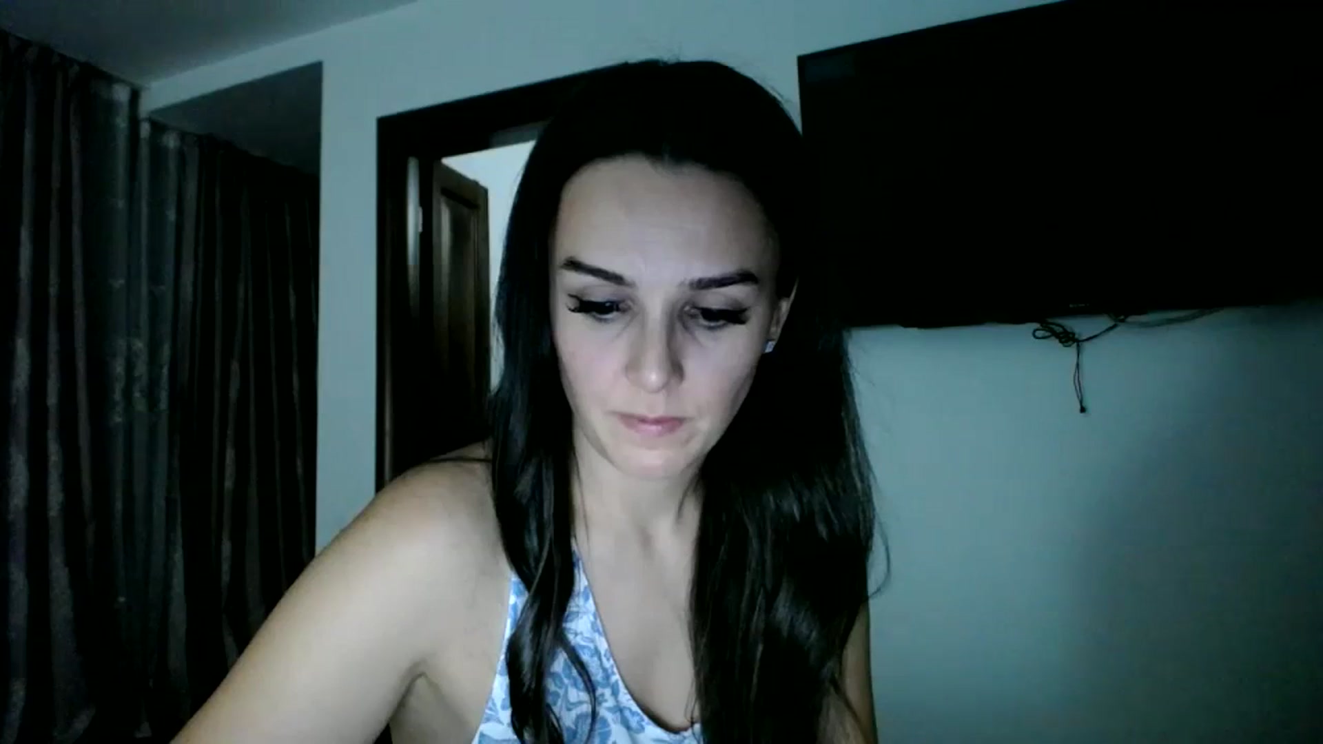 Gallery image thumbnail from L_A_U's myfreecams stream on, 09/03/2023, 24:59 image 4 of 20