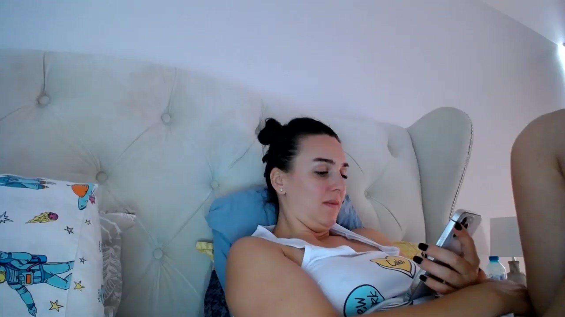 Gallery image thumbnail from L_A_U's myfreecams stream on, 09/14/2023, 08:15 image 10 of 20