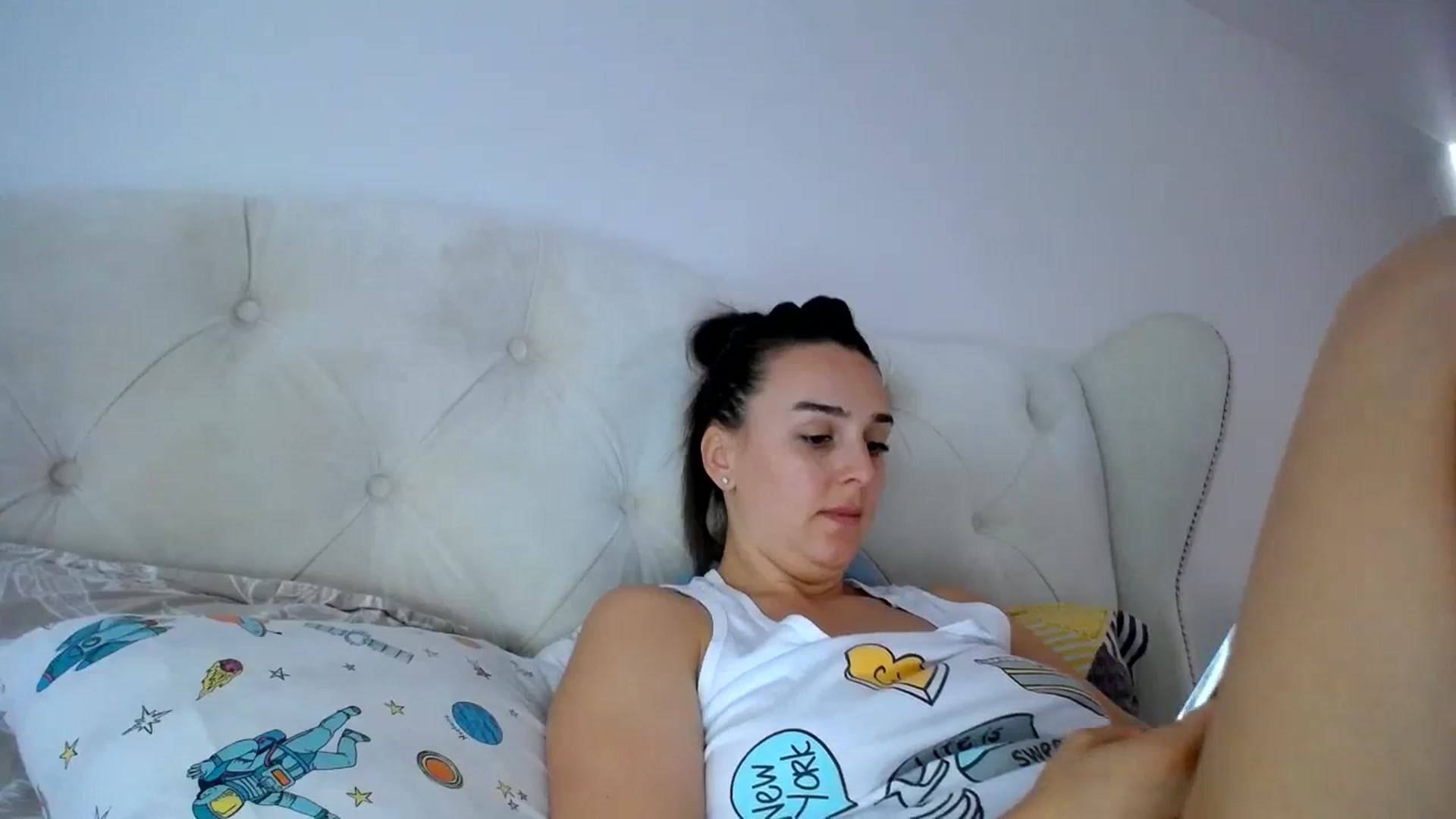 Gallery image thumbnail from L_A_U's myfreecams stream on, 09/14/2023, 10:29 image 19 of 20