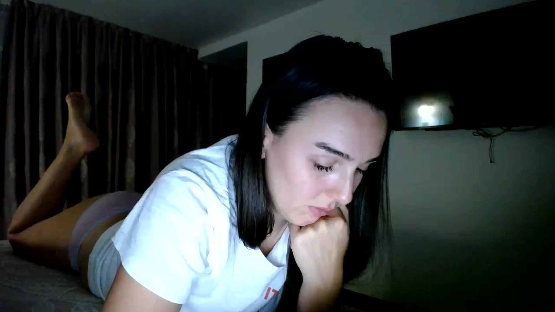 Gallery image thumbnail from L_A_U's myfreecams stream on, 09/15/2023, 20:38 image 15 of 20