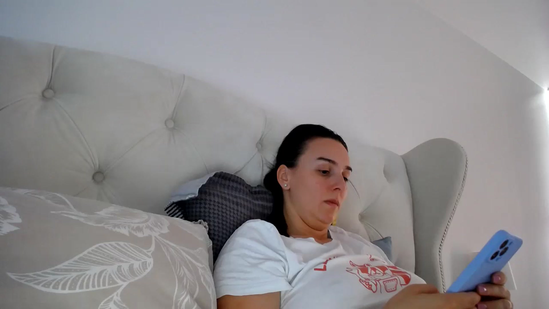 Gallery image thumbnail from L_A_U's myfreecams stream on, 10/10/2023, 08:52 image 9 of 20