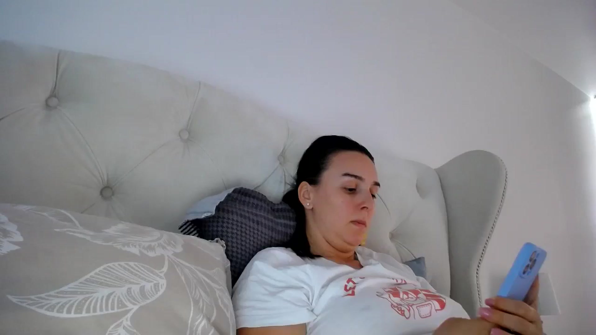 Gallery image thumbnail from L_A_U's myfreecams stream on, 10/10/2023, 08:52 image 11 of 20