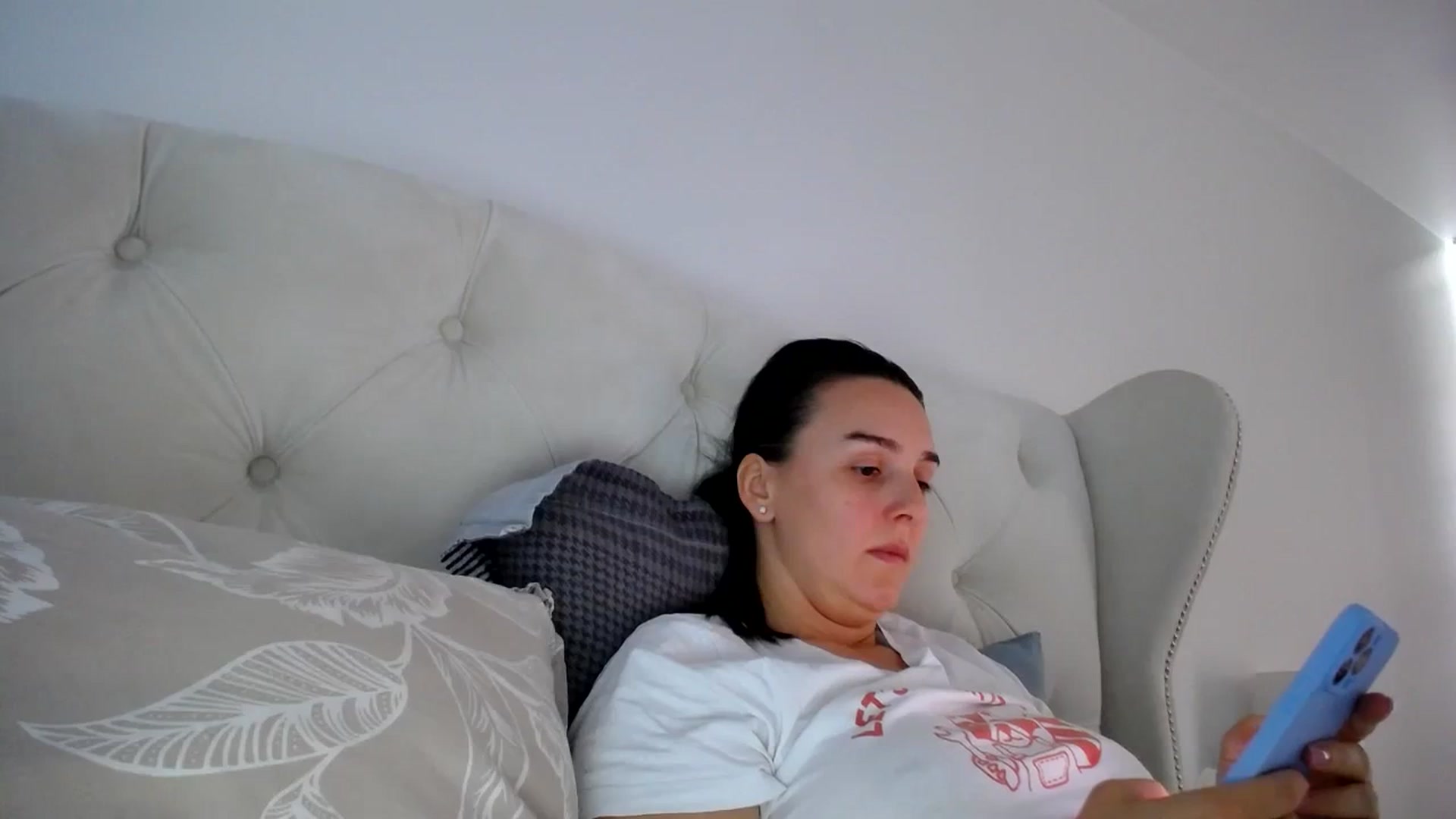 Gallery image thumbnail from L_A_U's myfreecams stream on, 10/10/2023, 08:52 image 13 of 20