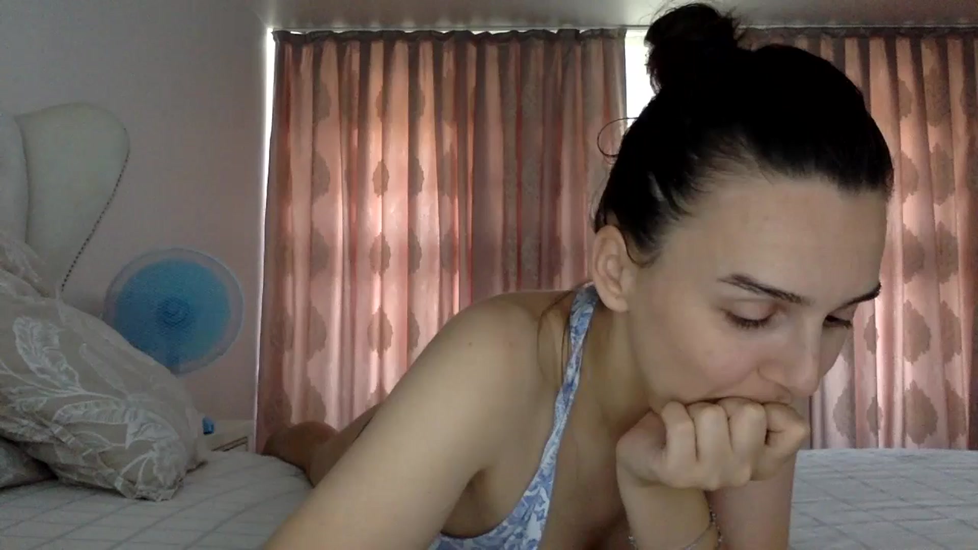 Gallery image thumbnail from L_A_U's myfreecams stream on, 07/13/2024, 10:59 image 6 of 20